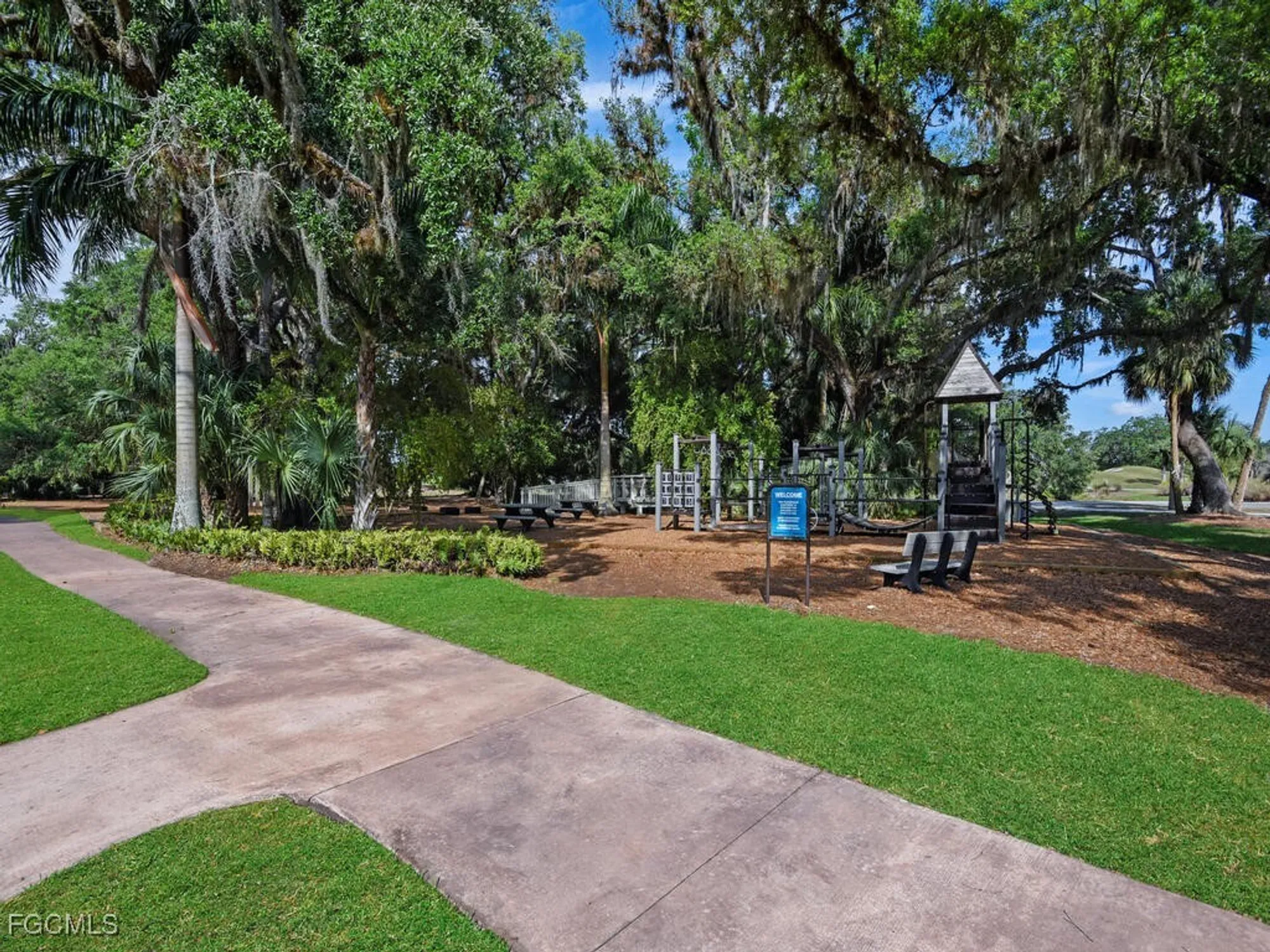 Property Slideshow image 45 of 47 | 11910 bramble cove dr, Fort Myers, FL, 33905