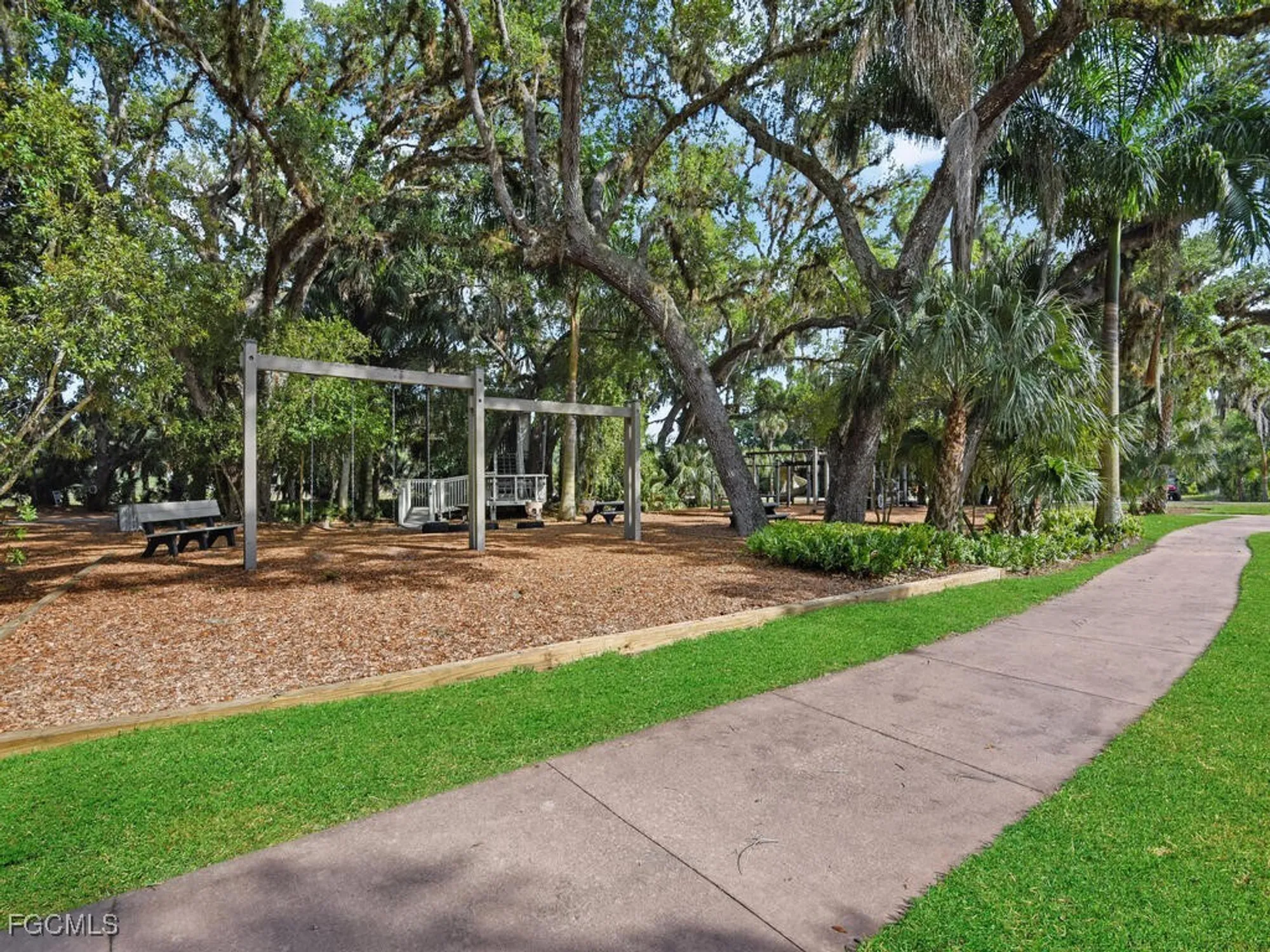 Property Slideshow image 46 of 47 | 11910 bramble cove dr, Fort Myers, FL, 33905