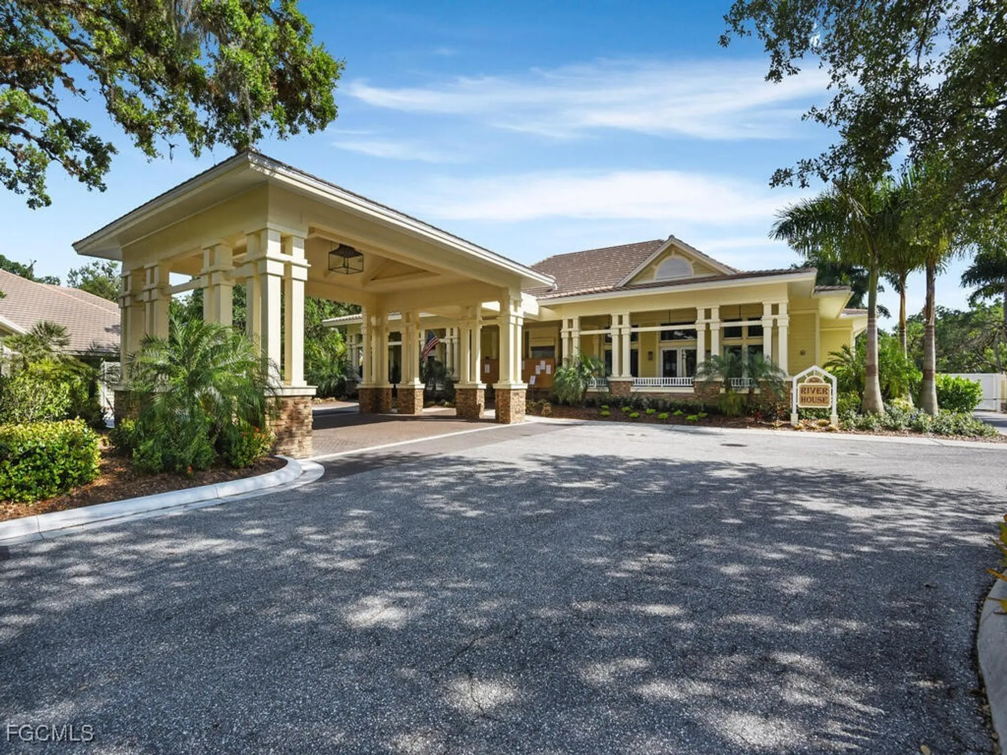 Property Slideshow image 40 of 47 | 11910 bramble cove dr, Fort Myers, FL, 33905