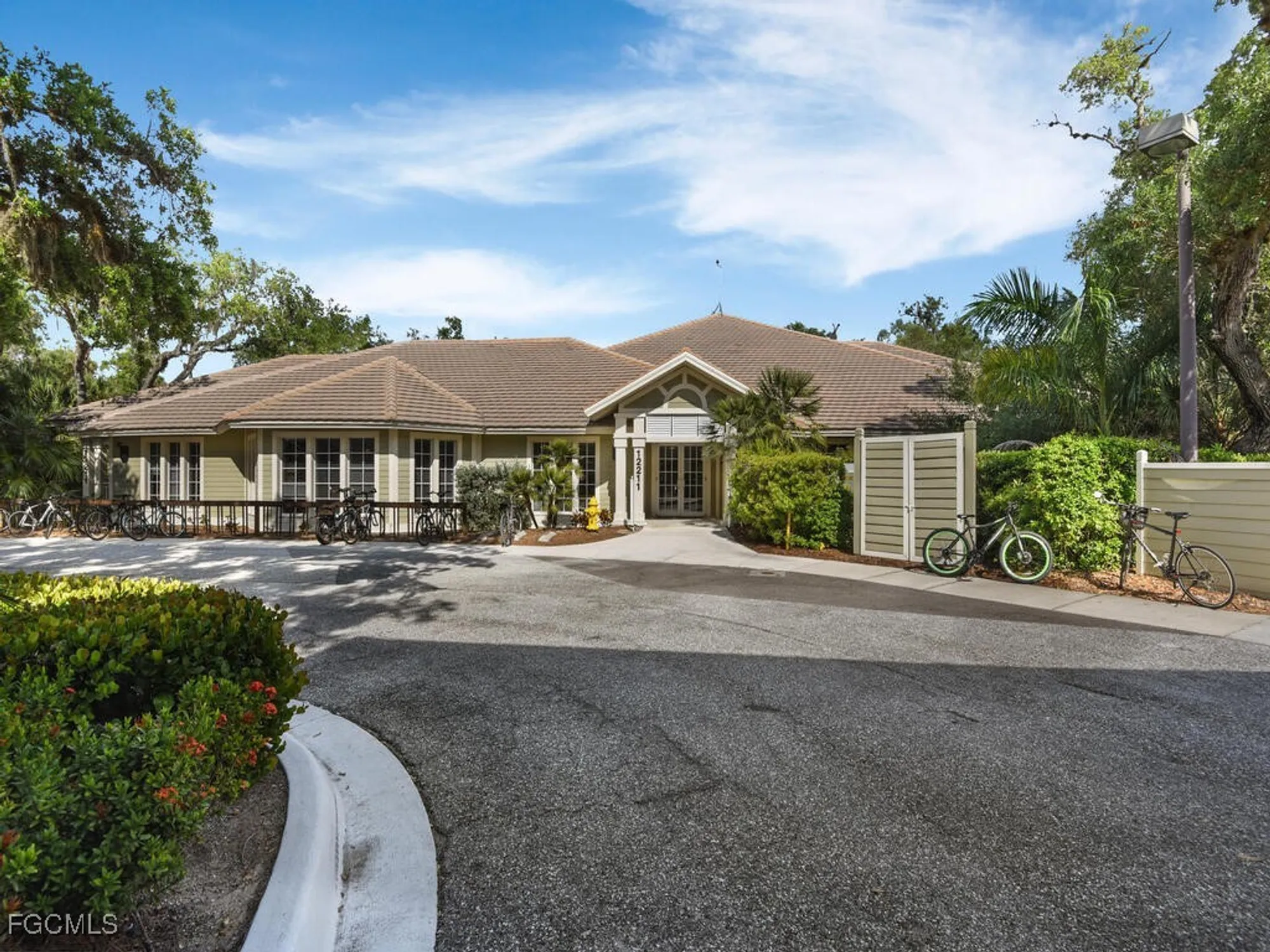 Property Slideshow image 41 of 47 | 11910 bramble cove dr, Fort Myers, FL, 33905