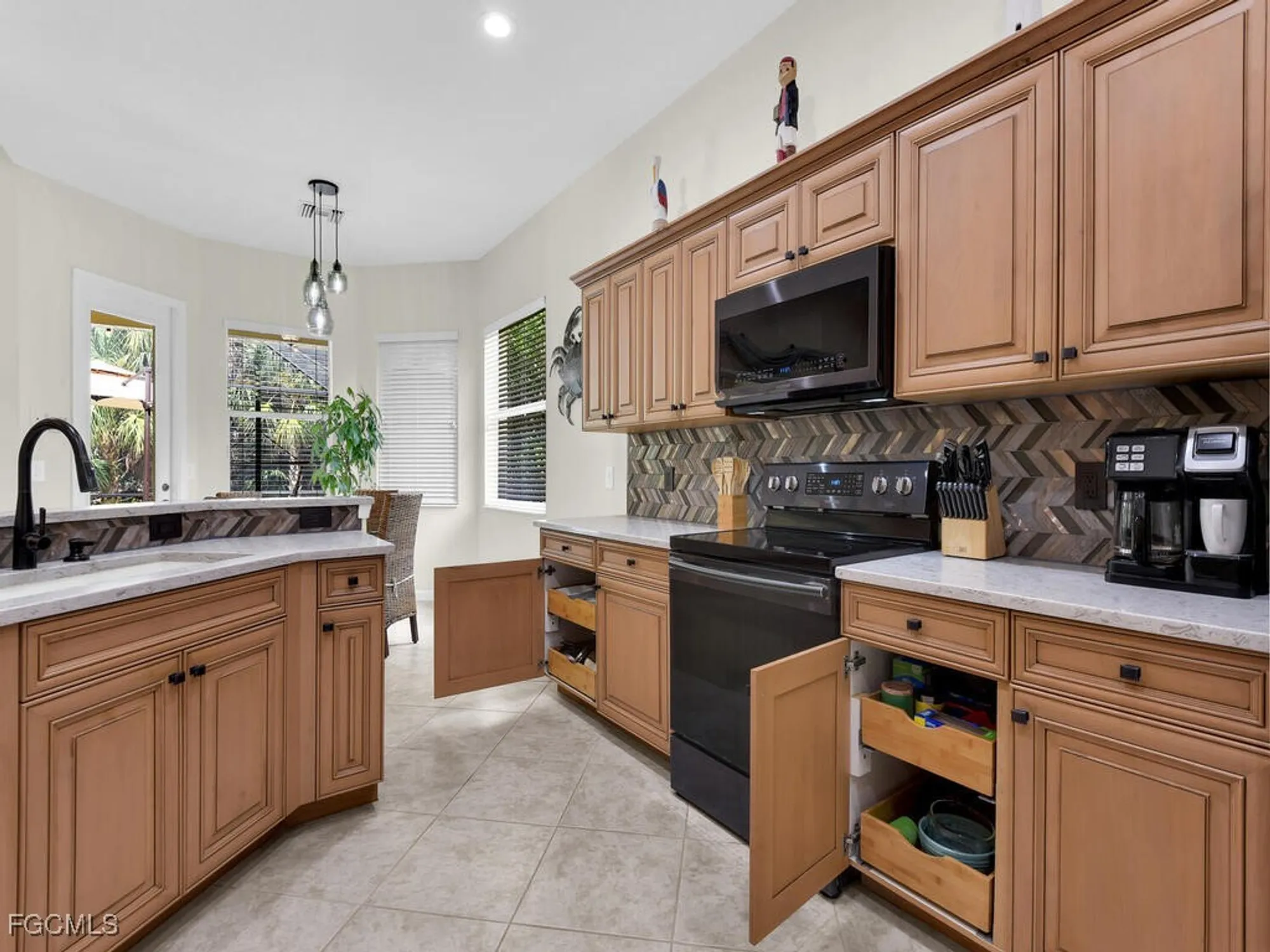 Property Slideshow image 5 of 47 | 11910 bramble cove dr, Fort Myers, FL, 33905