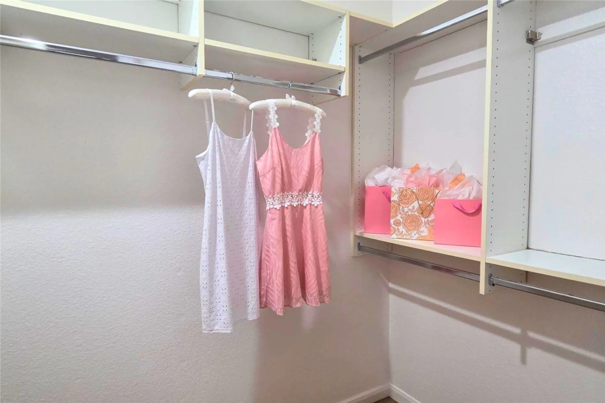 Property Slideshow image 12 of 20 | 134 whispering wind dr, Georgetown, TX, 78633