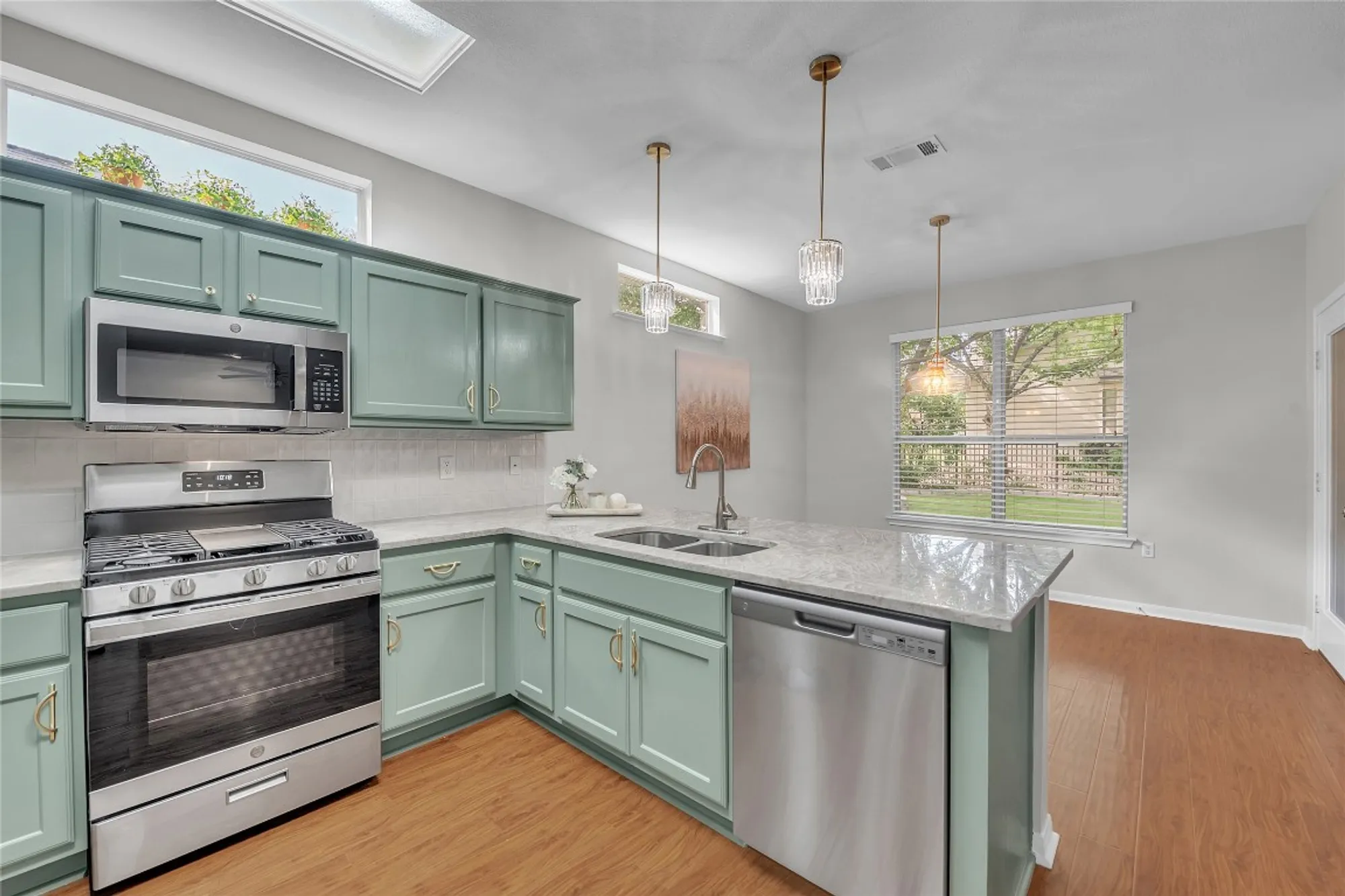 Property Slideshow image 5 of 20 | 134 whispering wind dr, Georgetown, TX, 78633