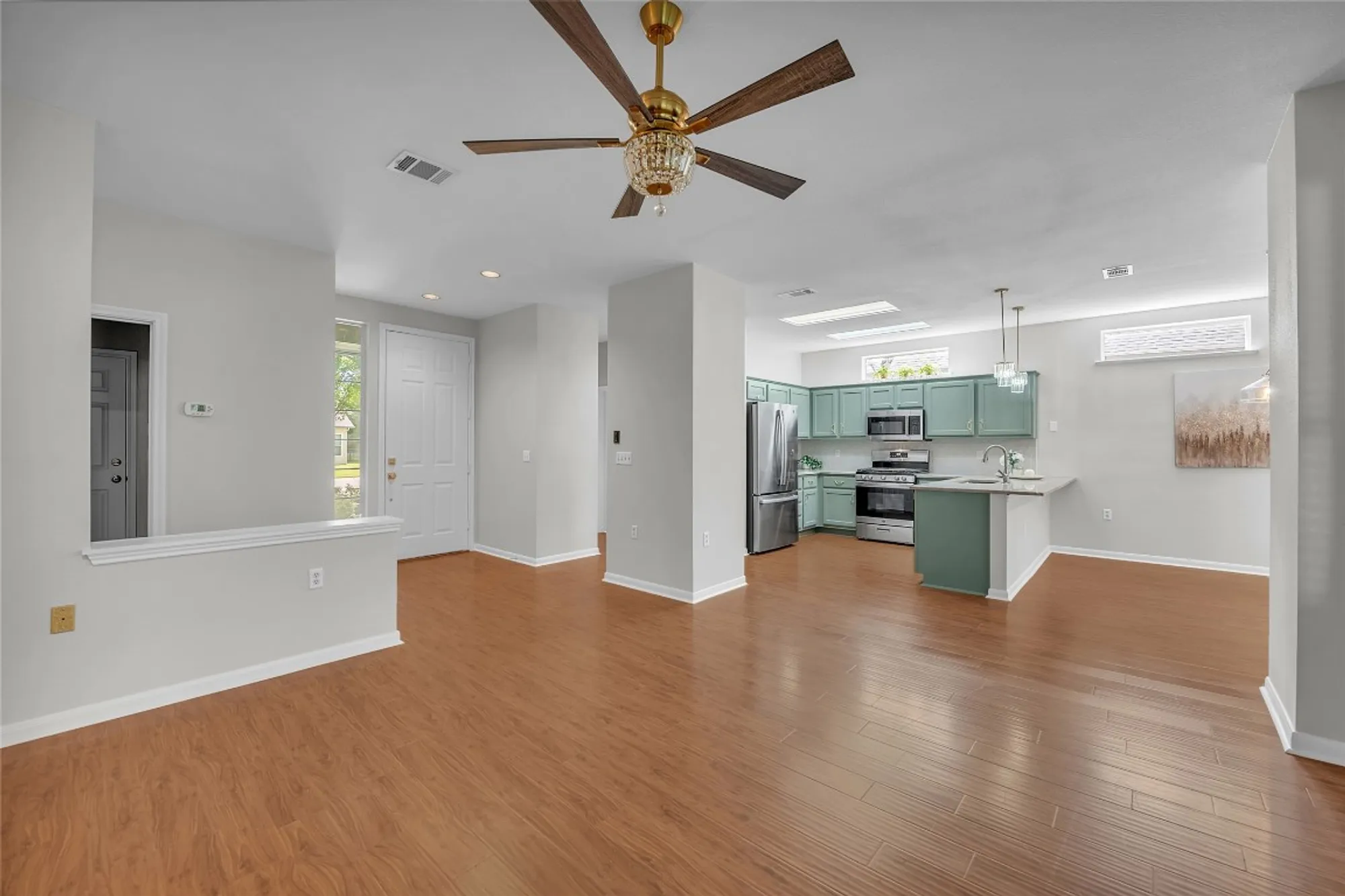 Property Slideshow image 8 of 20 | 134 whispering wind dr, Georgetown, TX, 78633