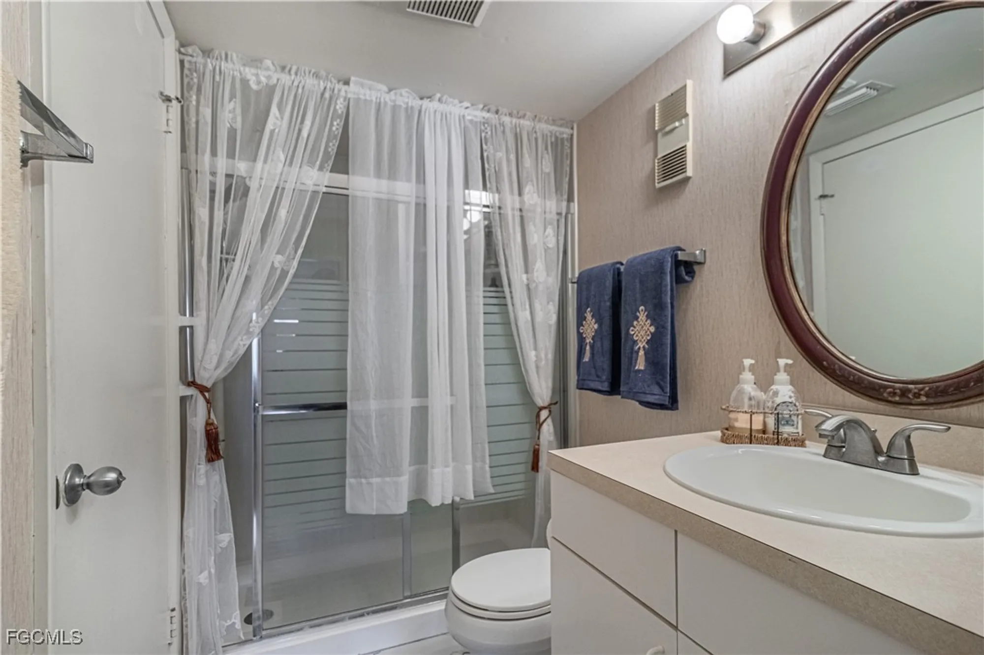 Property Slideshow image 8 of 37 | 1580 pine valley dr 103, Fort Myers, FL, 33907