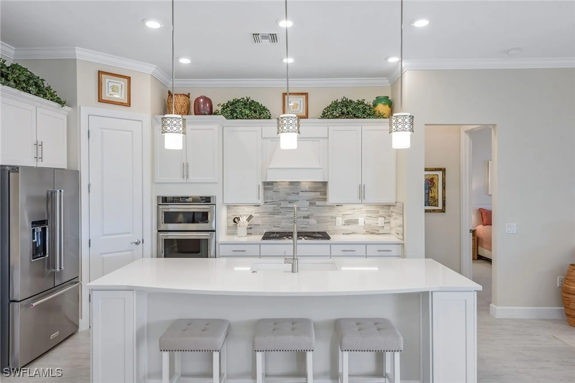 Property Slideshow image 9 of 50 | 2720 amaranda ct, Naples, FL, 34114