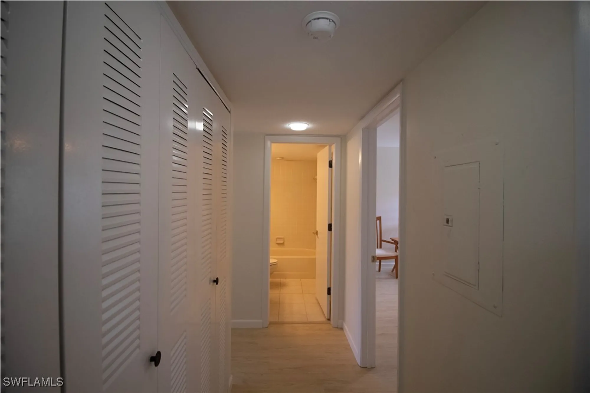 Property Slideshow image 14 of 24 | 5585 trailwinds dr 314, Fort Myers, FL, 33907