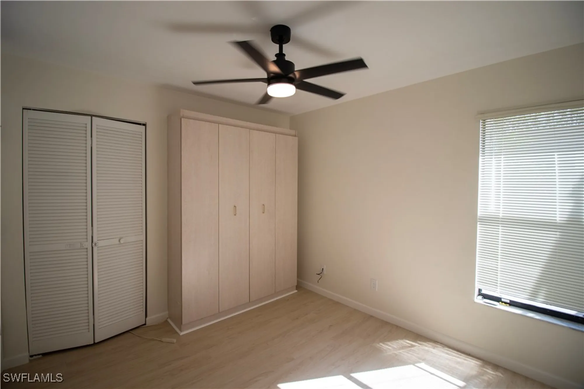 Property Slideshow image 10 of 24 | 5585 trailwinds dr 314, Fort Myers, FL, 33907
