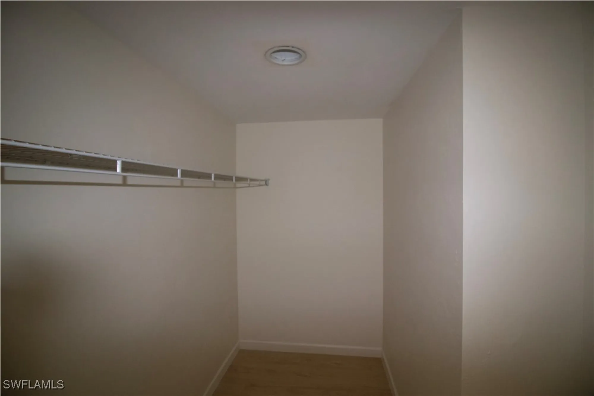 Property Slideshow image 9 of 24 | 5585 trailwinds dr 314, Fort Myers, FL, 33907