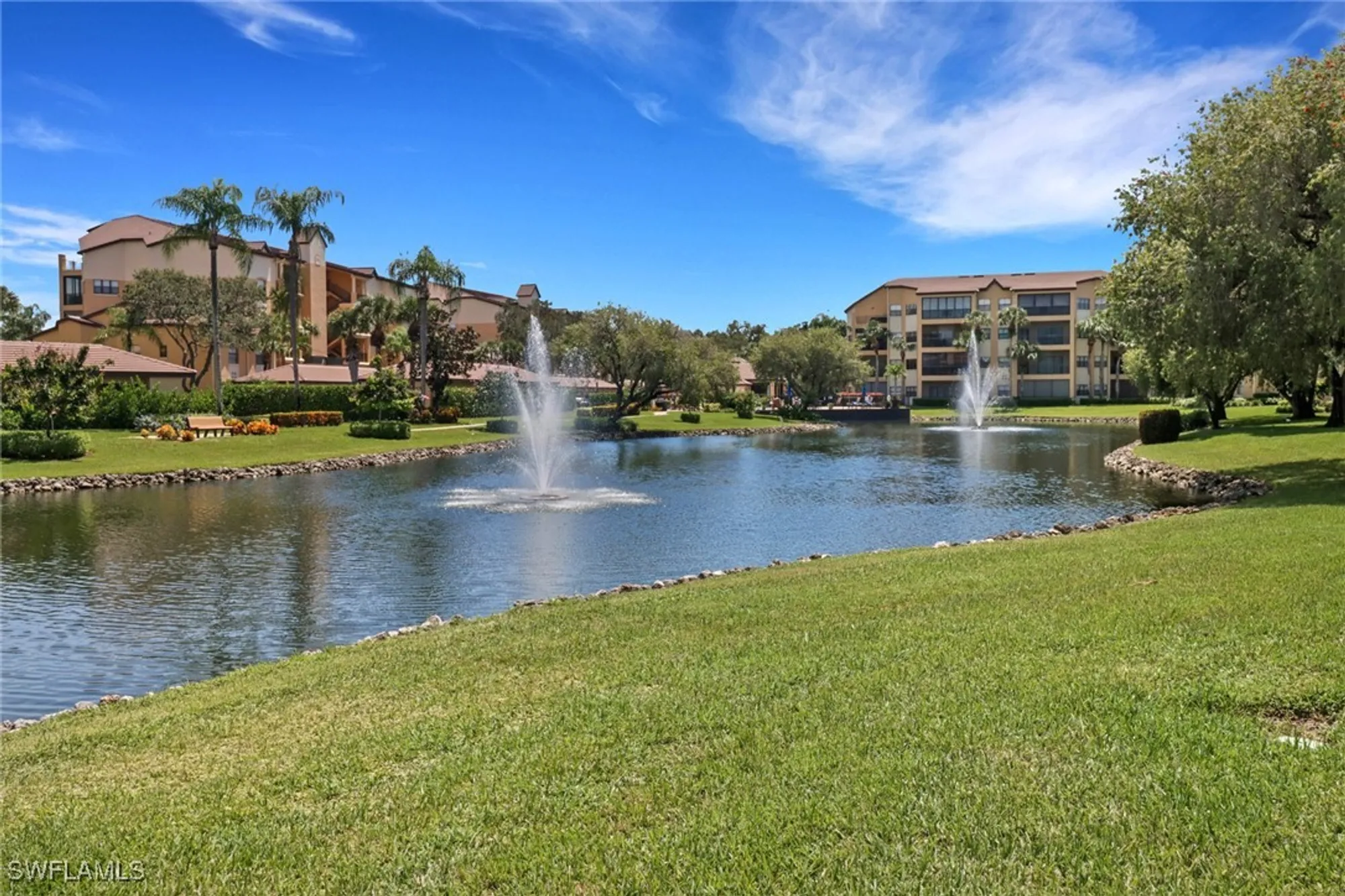 Property Slideshow image 23 of 36 | 184 vintage cir n201, Naples, FL, 34119