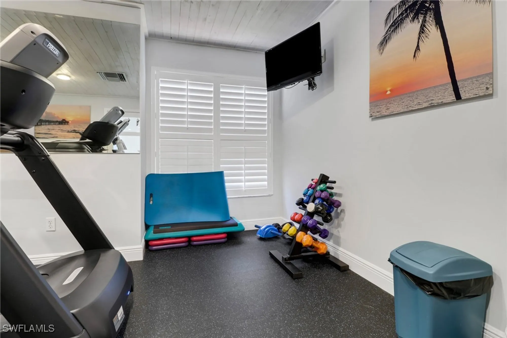 Property Slideshow image 35 of 36 | 184 vintage cir n201, Naples, FL, 34119