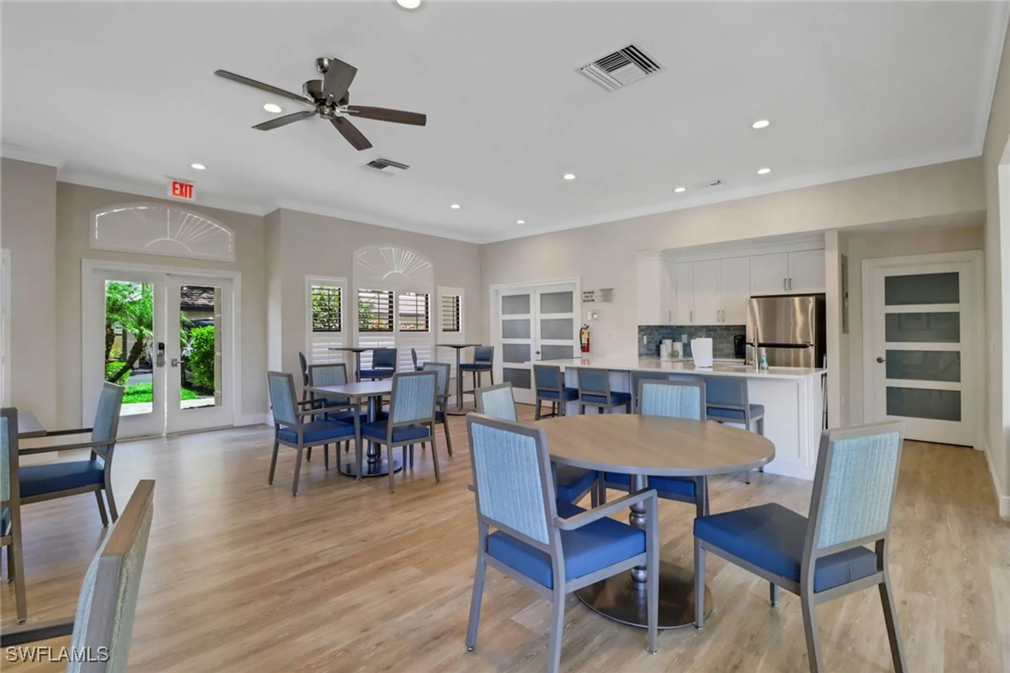 Property Slideshow image 32 of 36 | 184 vintage cir n201, Naples, FL, 34119