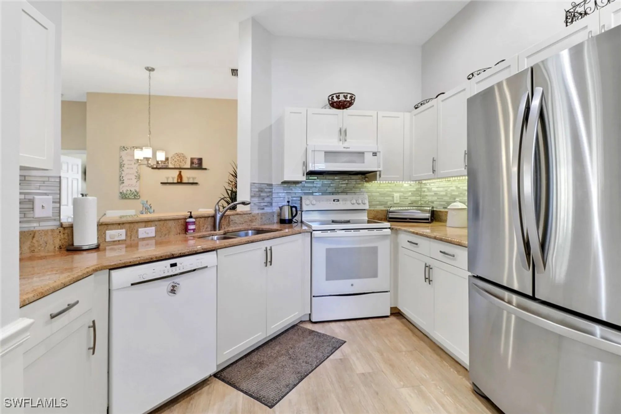 Property Slideshow image 4 of 36 | 184 vintage cir n201, Naples, FL, 34119