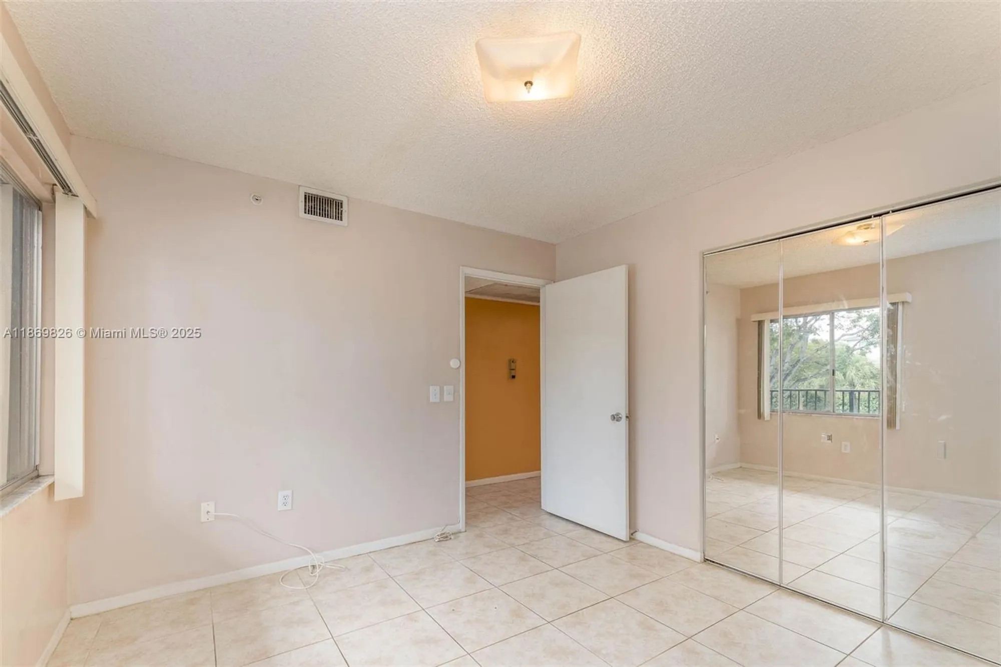 Property Slideshow image 16 of 28 | 12550 sw 15th st 205e, Pembroke Pines, FL, 33027