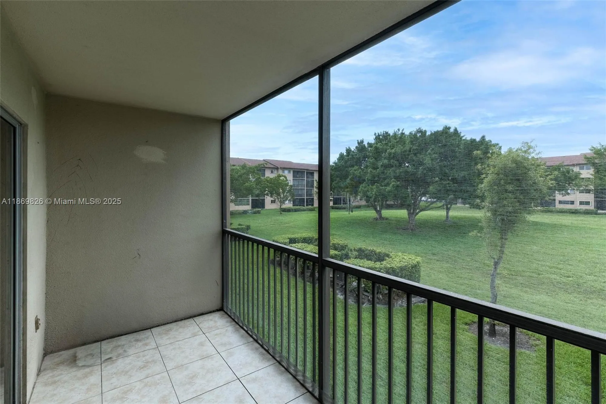 Property Slideshow image 19 of 28 | 12550 sw 15th st 205e, Pembroke Pines, FL, 33027