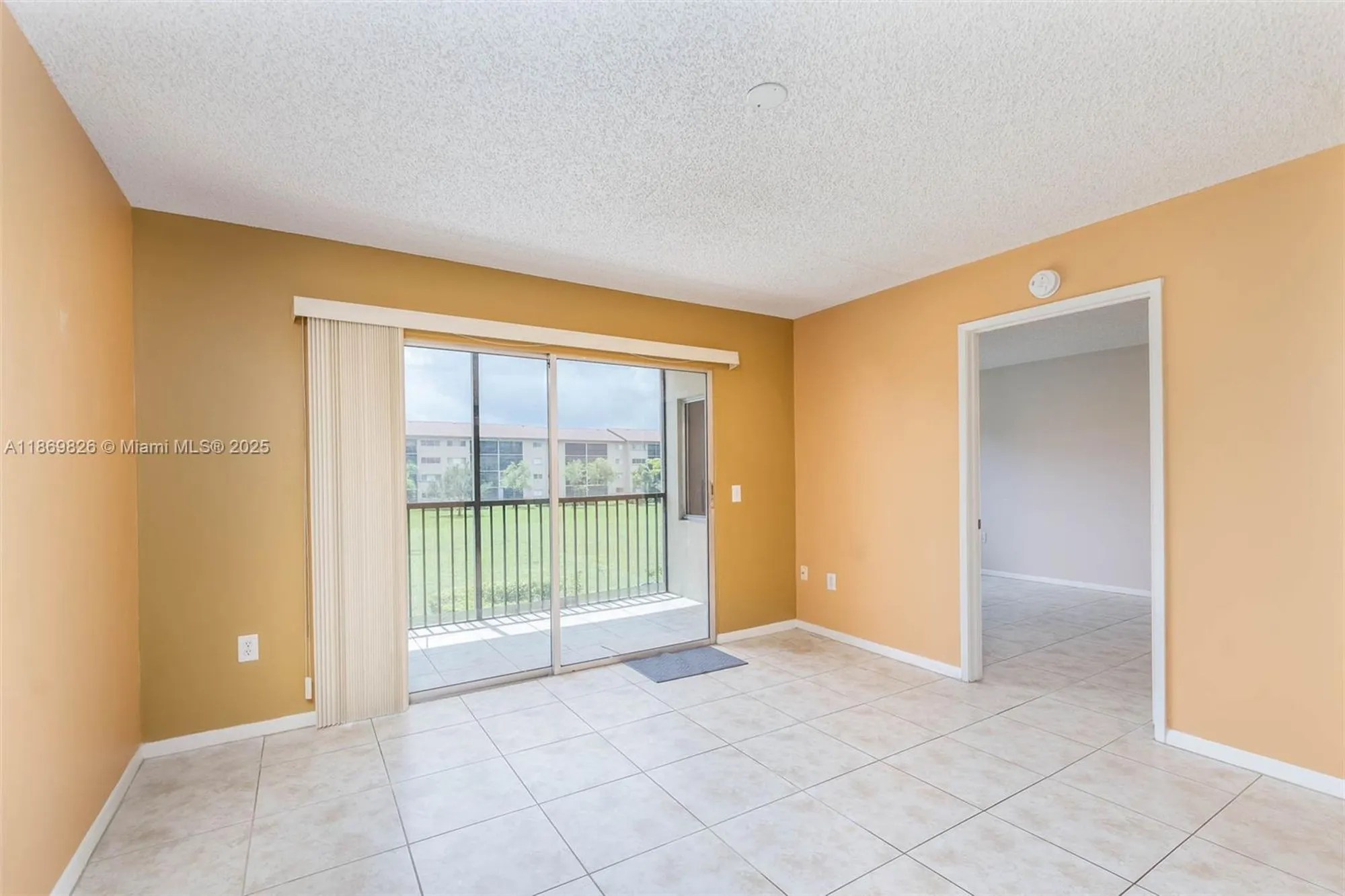 Property Slideshow image 10 of 28 | 12550 sw 15th st 205e, Pembroke Pines, FL, 33027