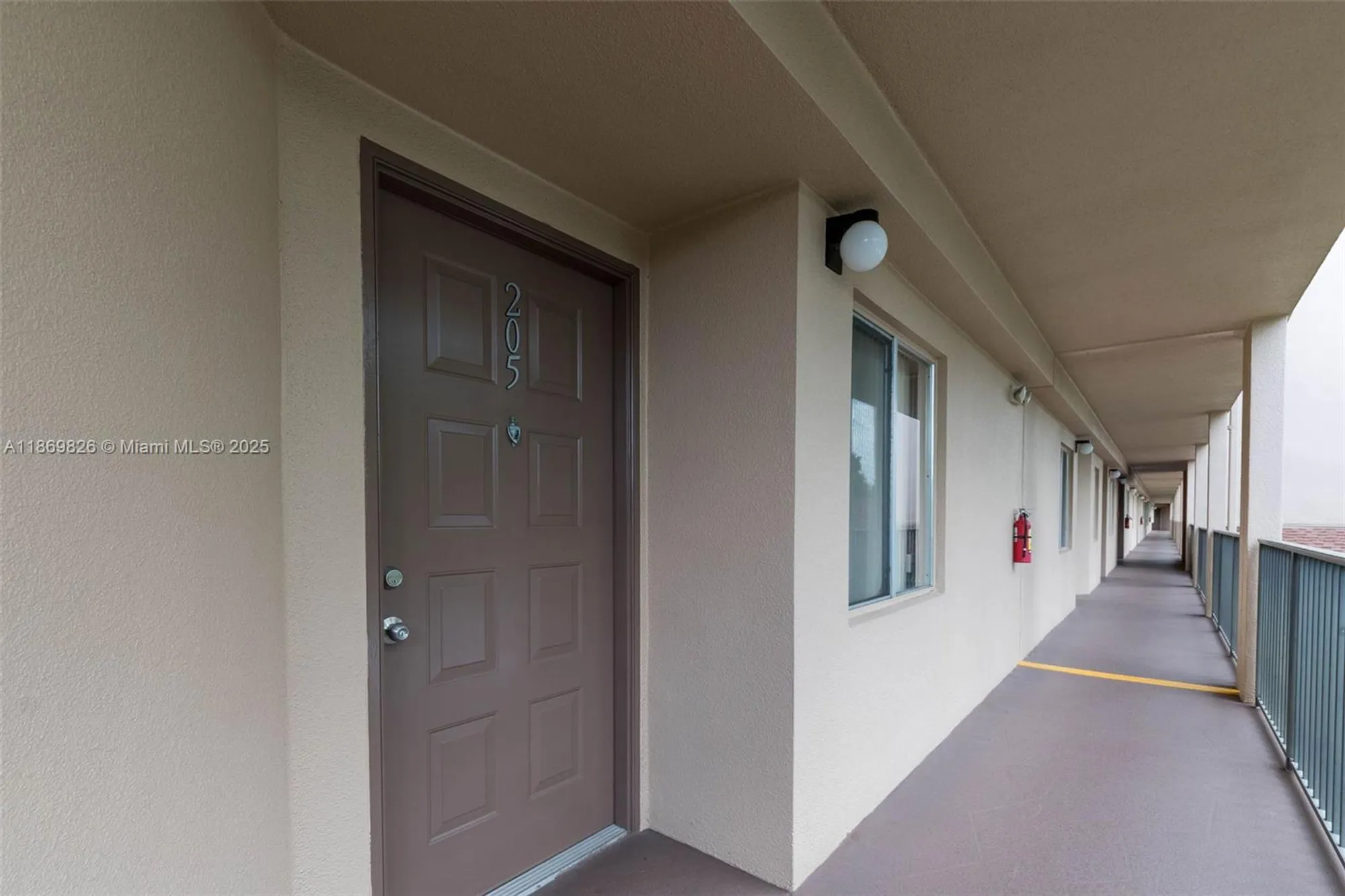 Property Slideshow image 4 of 28 | 12550 sw 15th st 205e, Pembroke Pines, FL, 33027