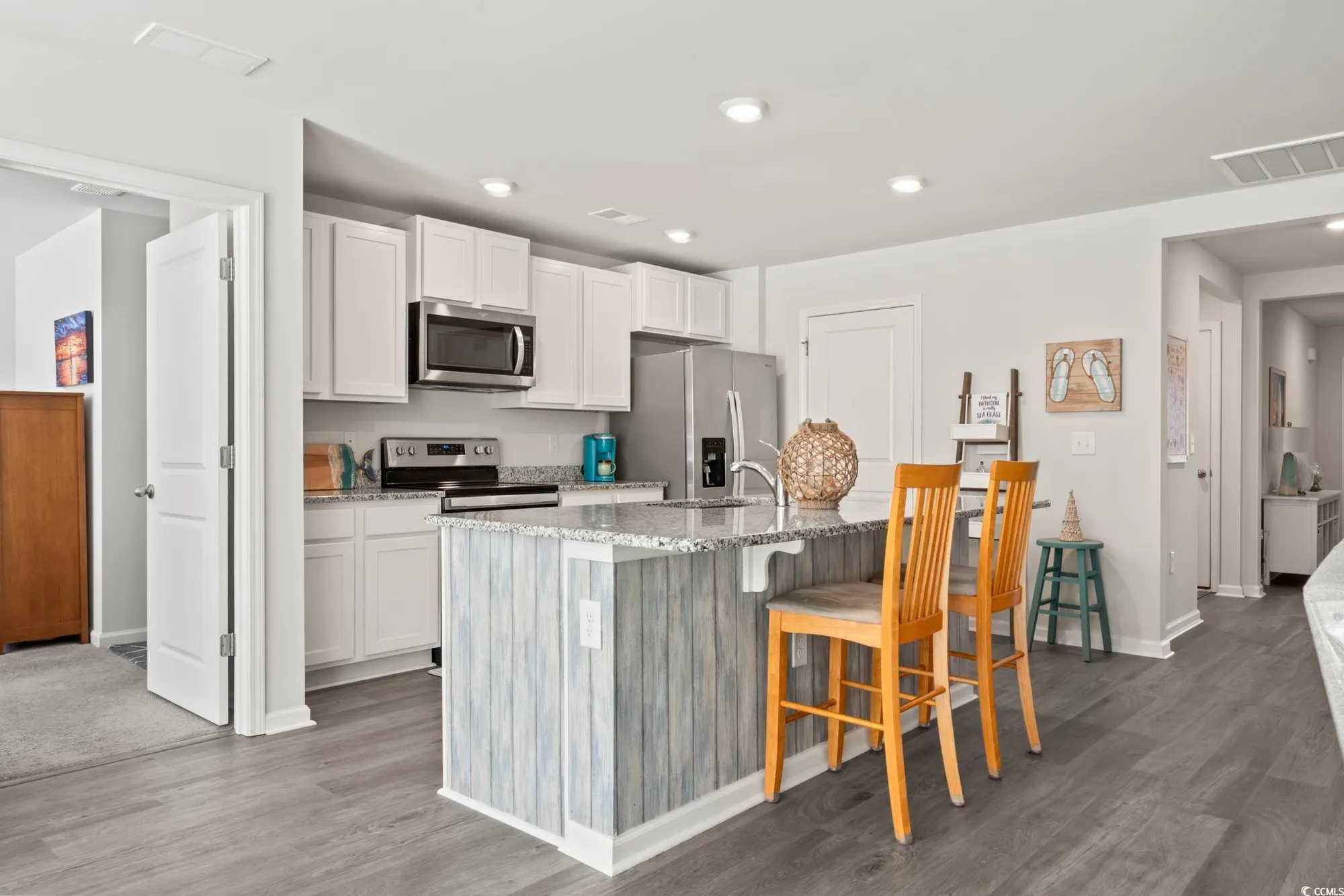 Property Slideshow image 12 of 36 | 615 norwich ln, Myrtle Beach, SC, 29588
