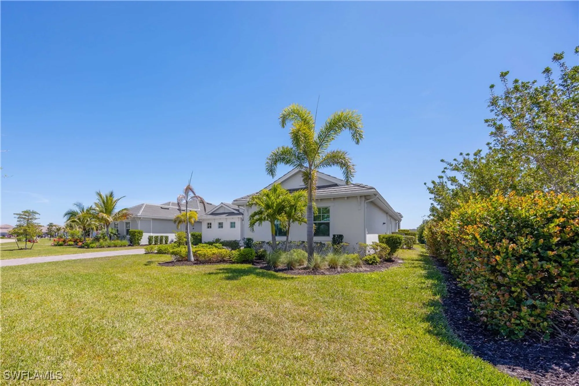 Property Slideshow image 6 of 49 | 18789 wildblue blvd, Fort Myers, FL, 33913