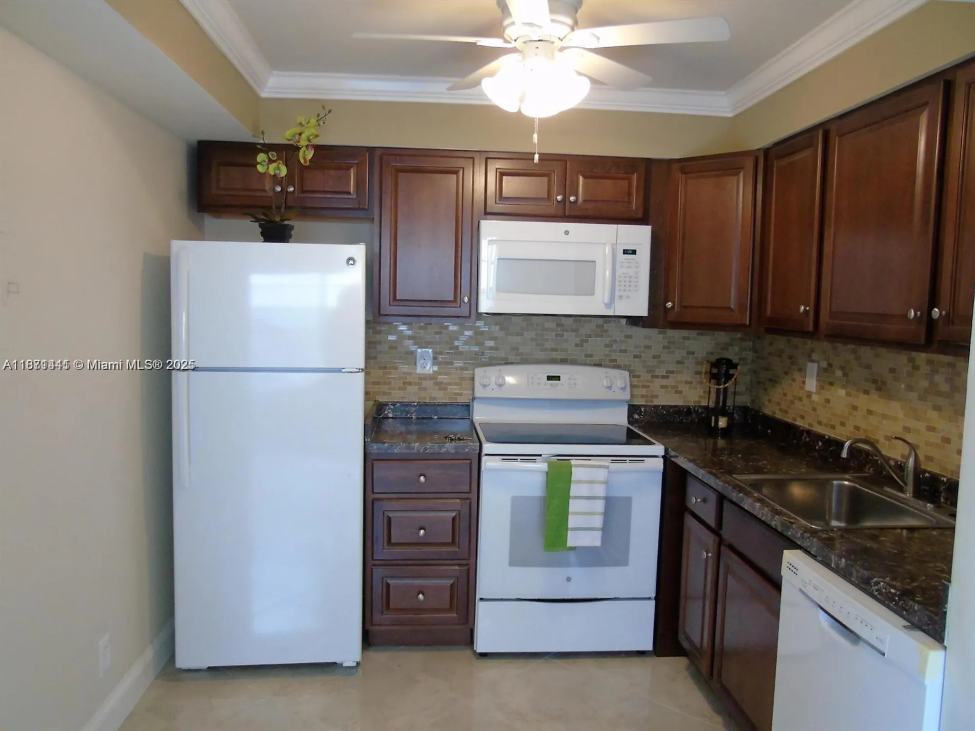 Property Slideshow image 6 of 13 | 545 normandy l # 545, Delray Beach, FL, 33484