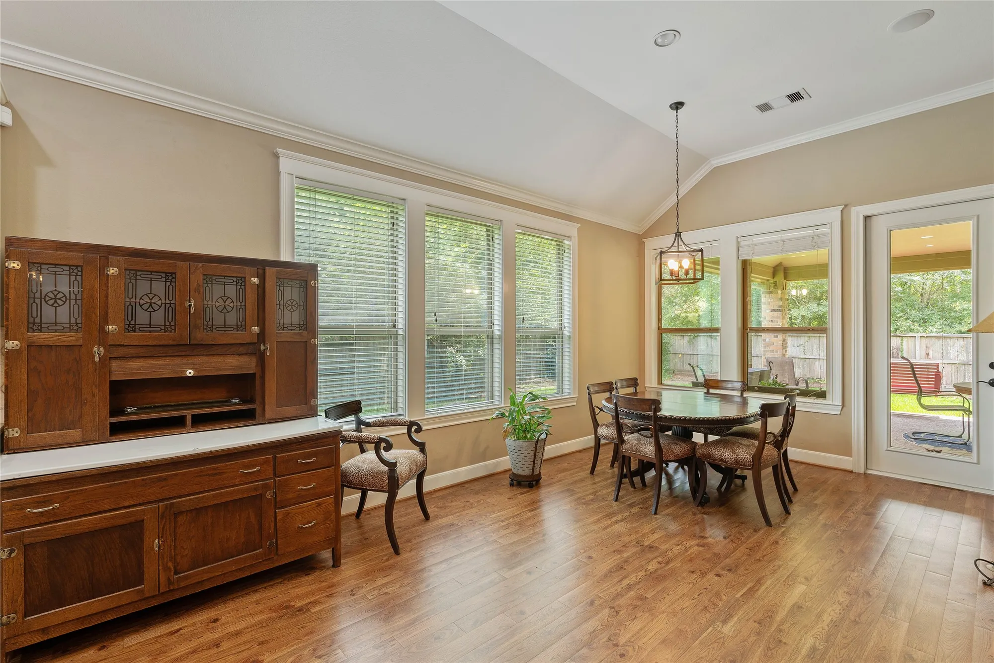 Property Slideshow image 13 of 39 | 149 bellardia ct, Montgomery, TX, 77316