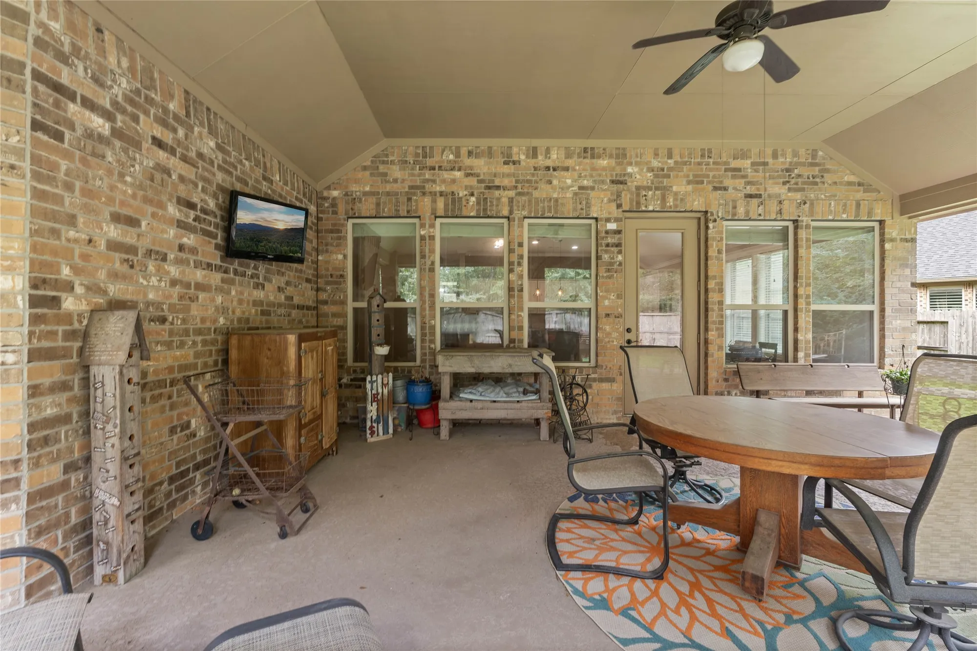 Property Slideshow image 29 of 39 | 149 bellardia ct, Montgomery, TX, 77316