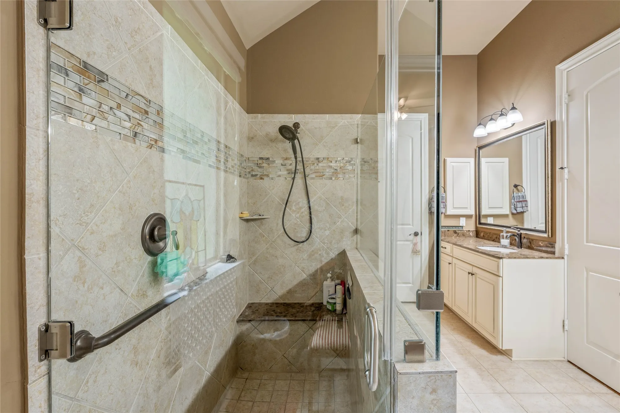 Property Slideshow image 21 of 39 | 149 bellardia ct, Montgomery, TX, 77316