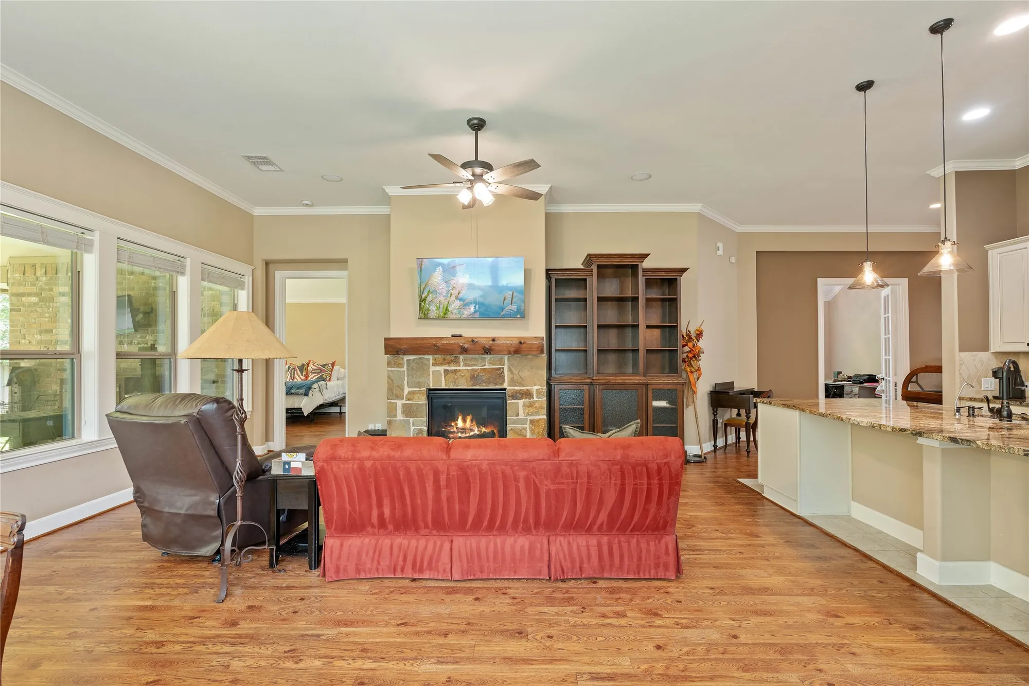 Property Slideshow image 9 of 39 | 149 bellardia ct, Montgomery, TX, 77316