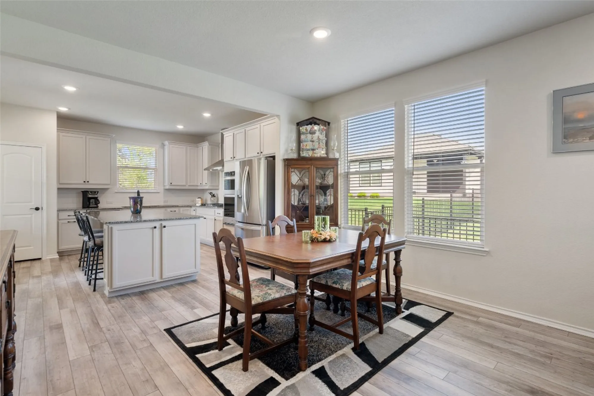 Property Slideshow image 15 of 38 | 902 saratoga ln, Georgetown, TX, 78633