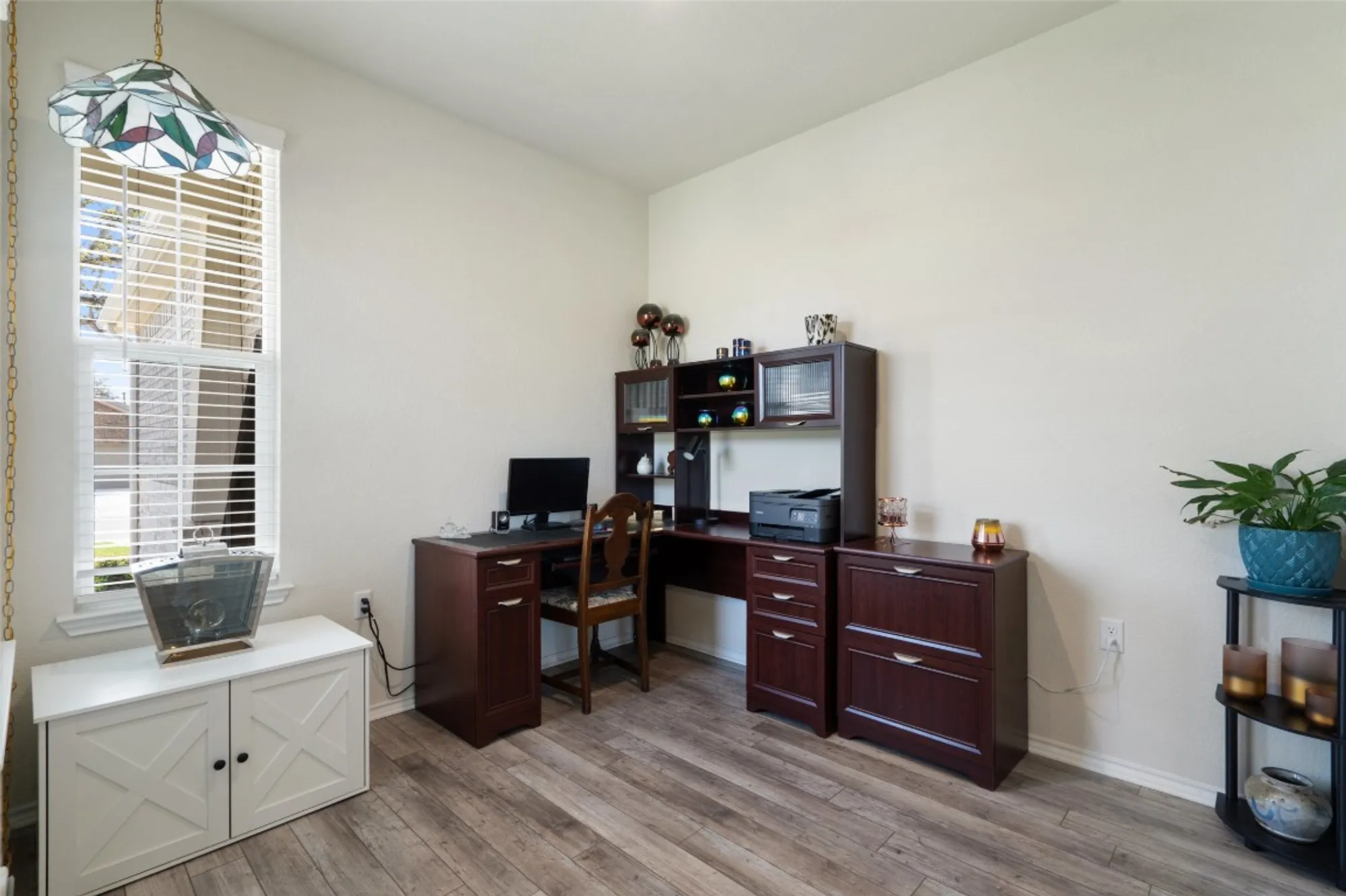 Property Slideshow image 17 of 38 | 902 saratoga ln, Georgetown, TX, 78633