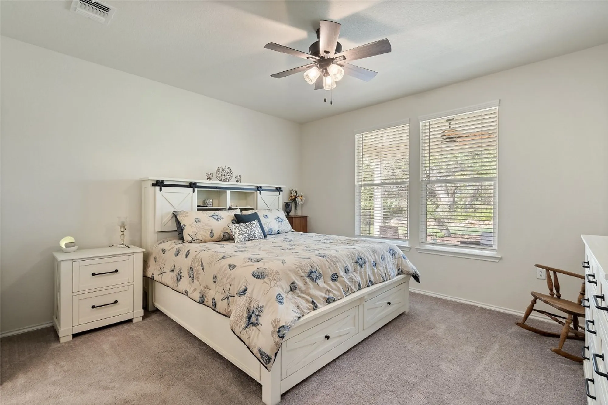 Property Slideshow image 18 of 38 | 902 saratoga ln, Georgetown, TX, 78633