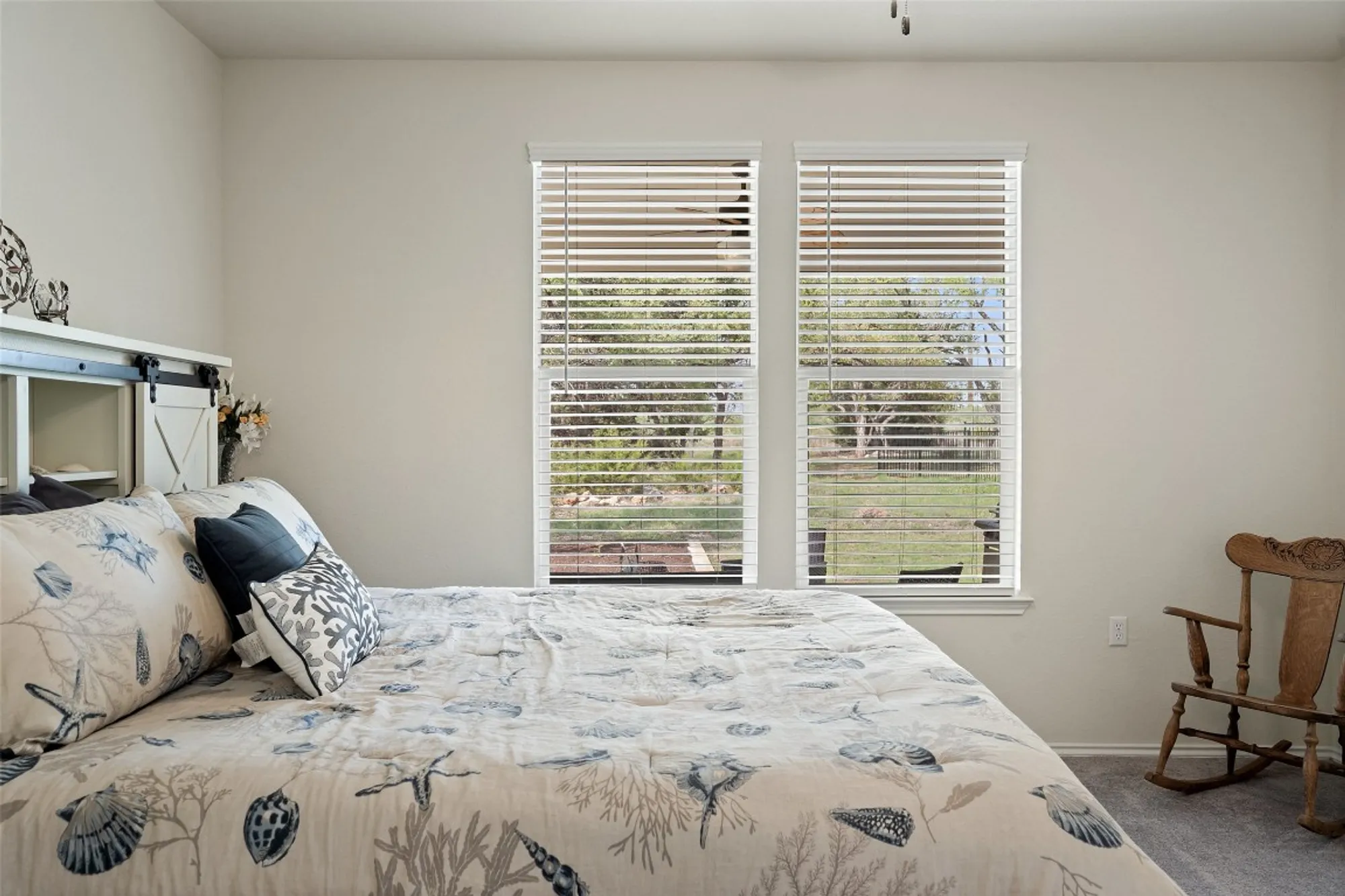 Property Slideshow image 21 of 38 | 902 saratoga ln, Georgetown, TX, 78633