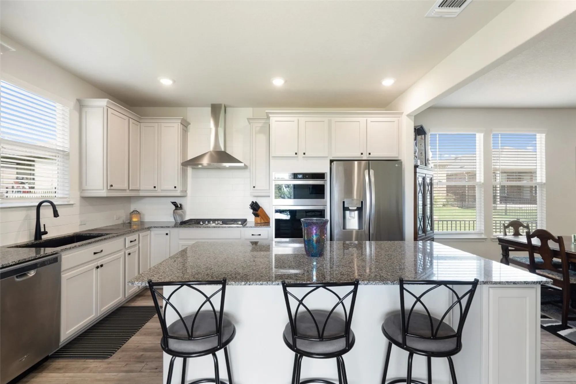 Property Slideshow image 8 of 38 | 902 saratoga ln, Georgetown, TX, 78633