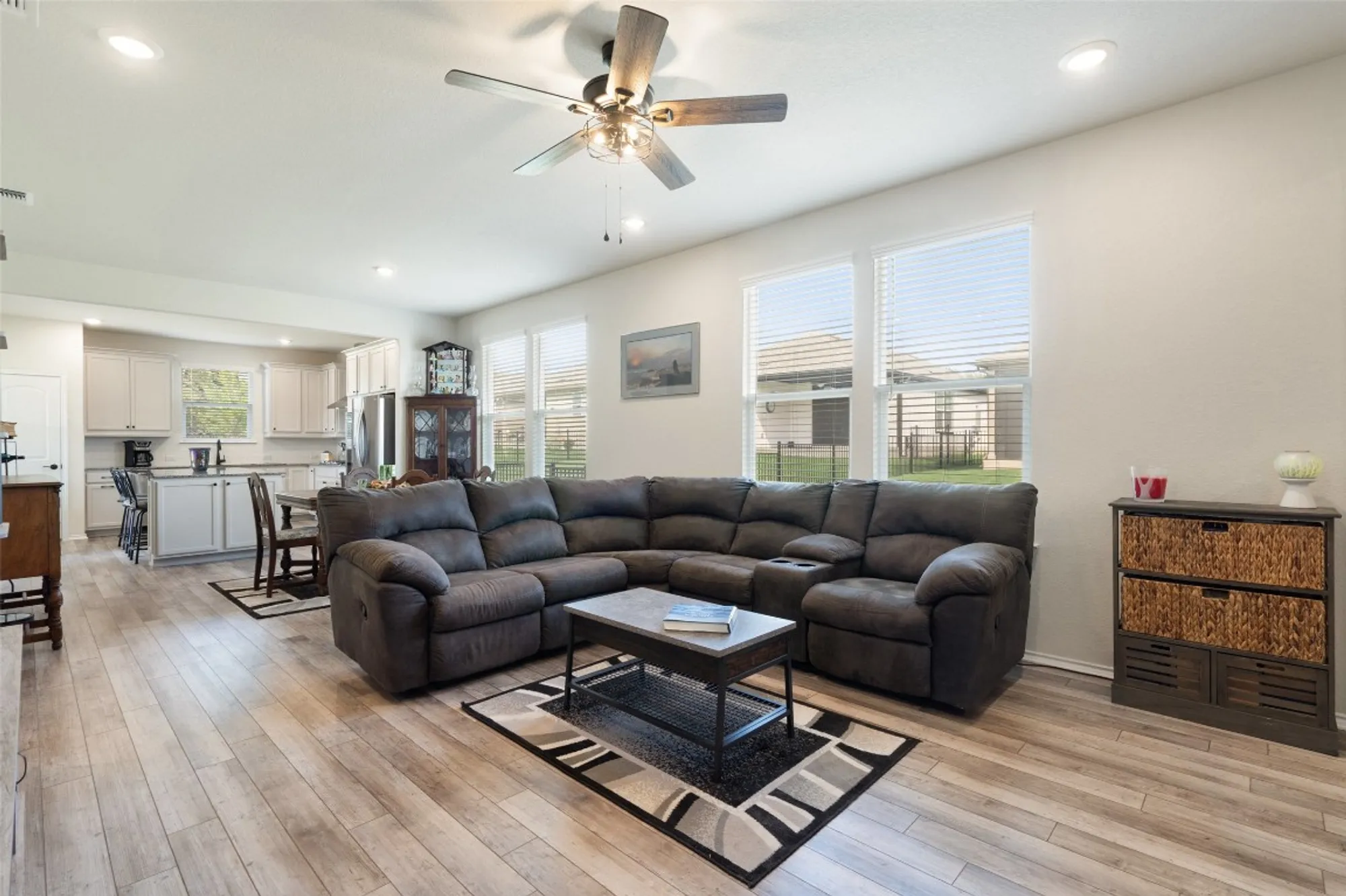 Property Slideshow image 9 of 38 | 902 saratoga ln, Georgetown, TX, 78633