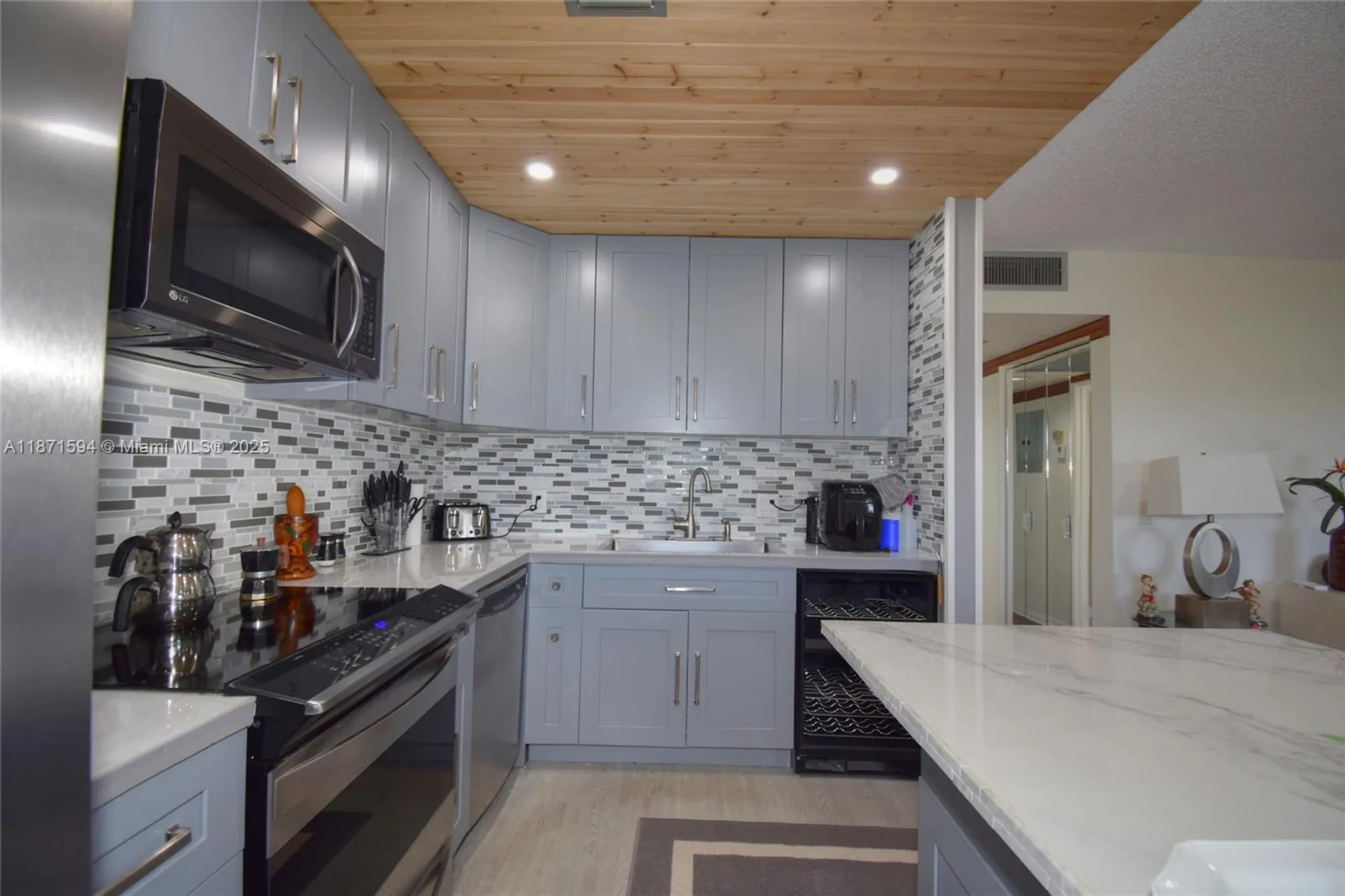 Property Slideshow image 10 of 26 | 1401 sw 134th way 402c, Pembroke Pines, FL, 33027