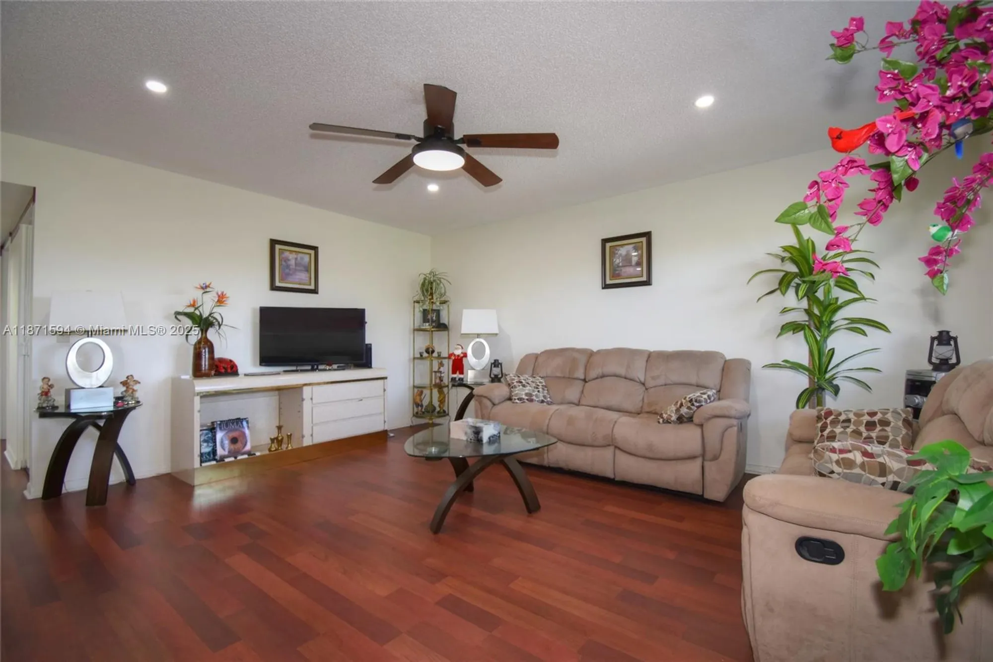 Property Slideshow image 4 of 26 | 1401 sw 134th way 402c, Pembroke Pines, FL, 33027