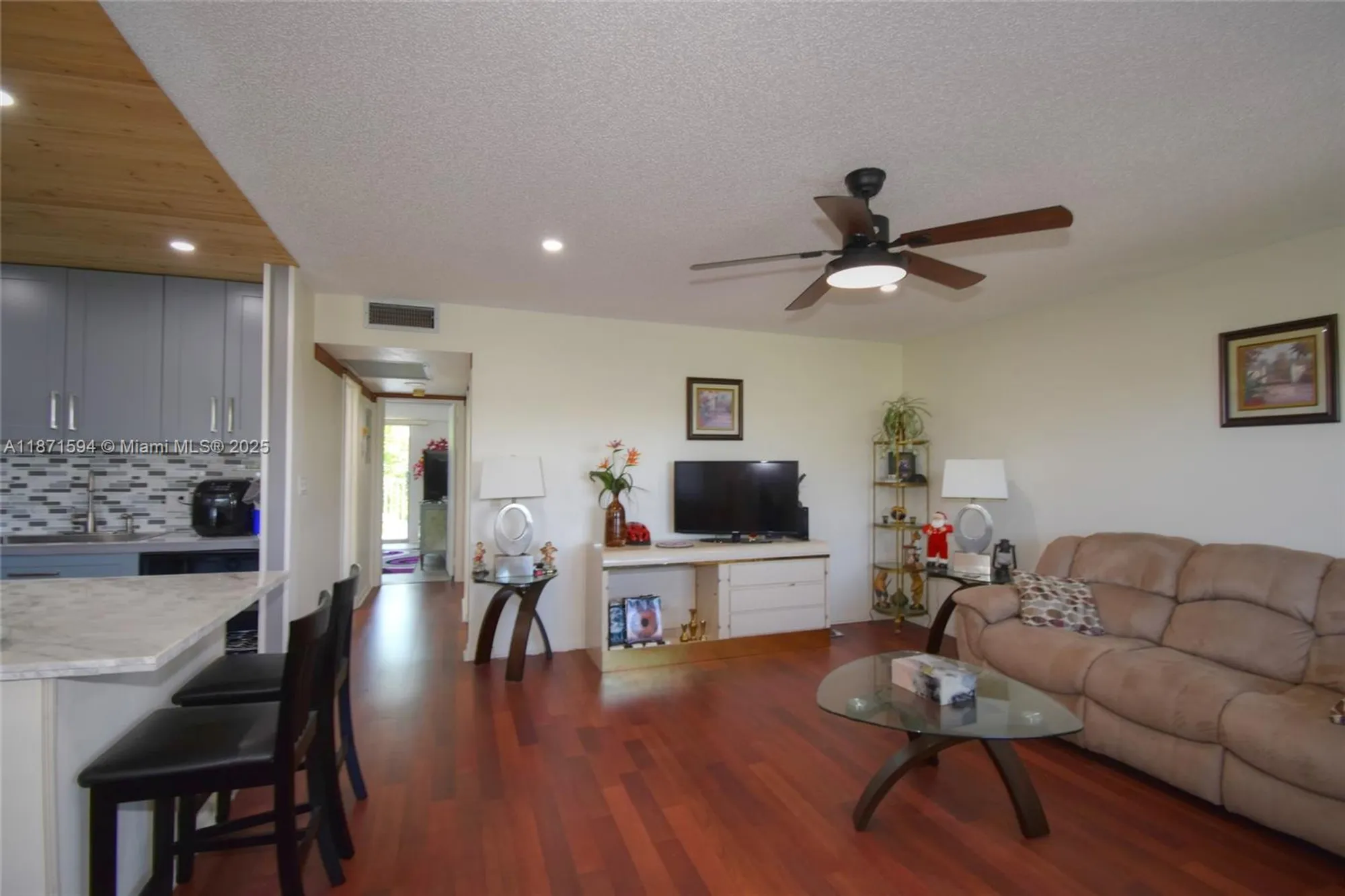 Property Slideshow image 6 of 26 | 1401 sw 134th way 402c, Pembroke Pines, FL, 33027