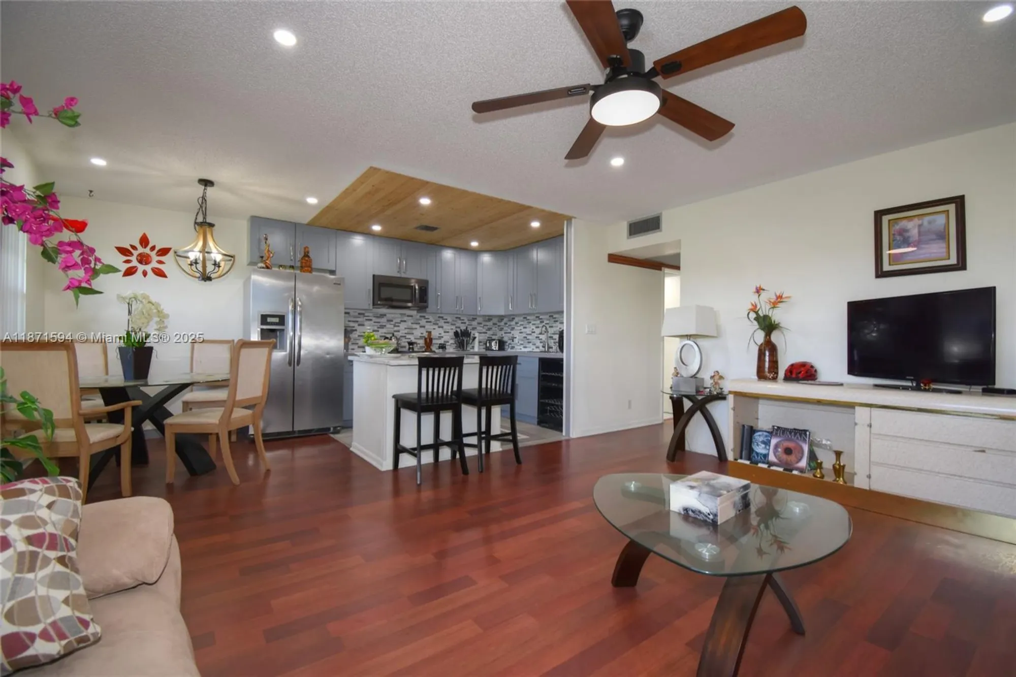 Property Slideshow image 7 of 26 | 1401 sw 134th way 402c, Pembroke Pines, FL, 33027