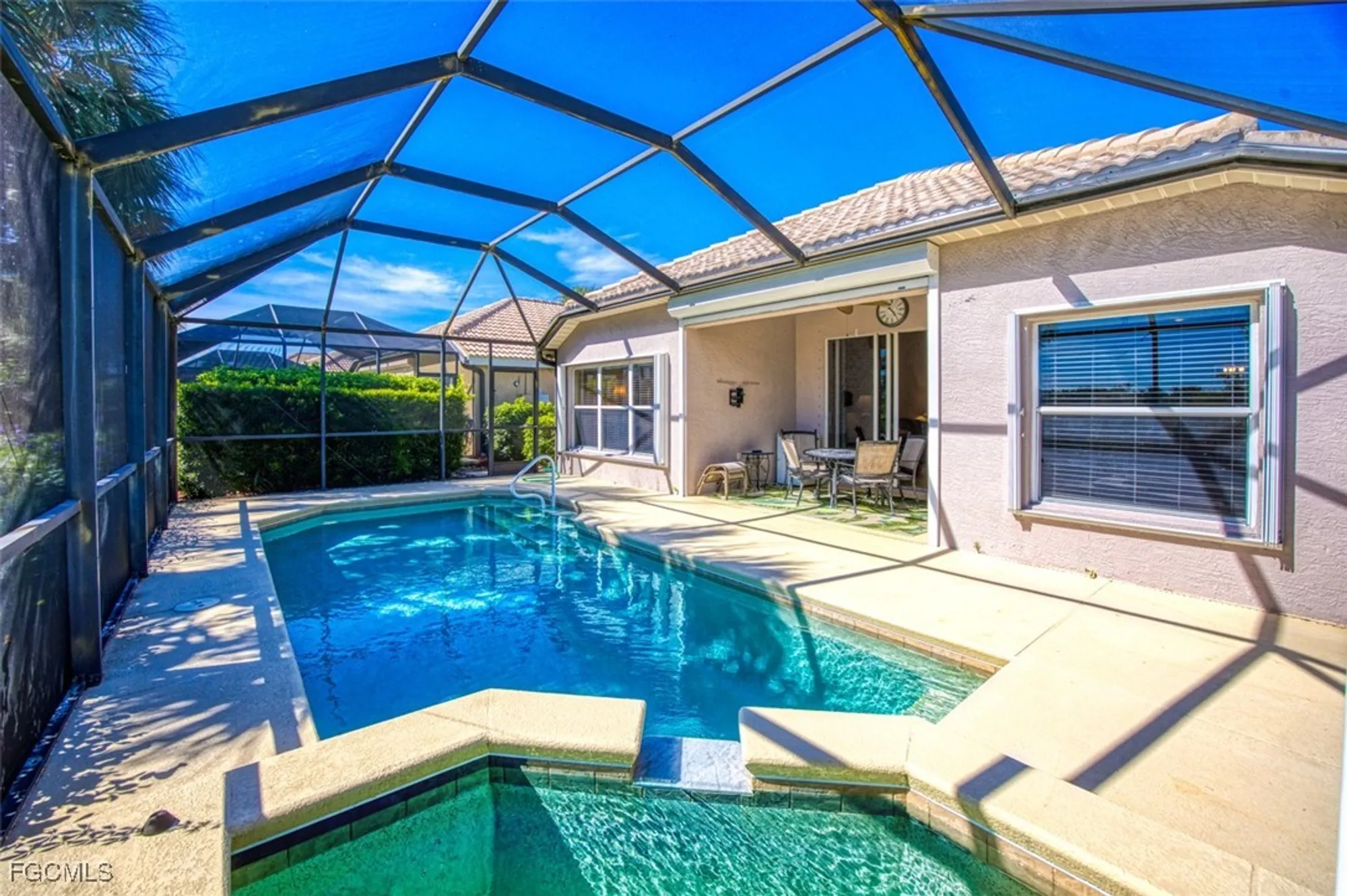Property Slideshow image 21 of 50 | 10053 oakhurst way, Fort Myers, FL, 33913