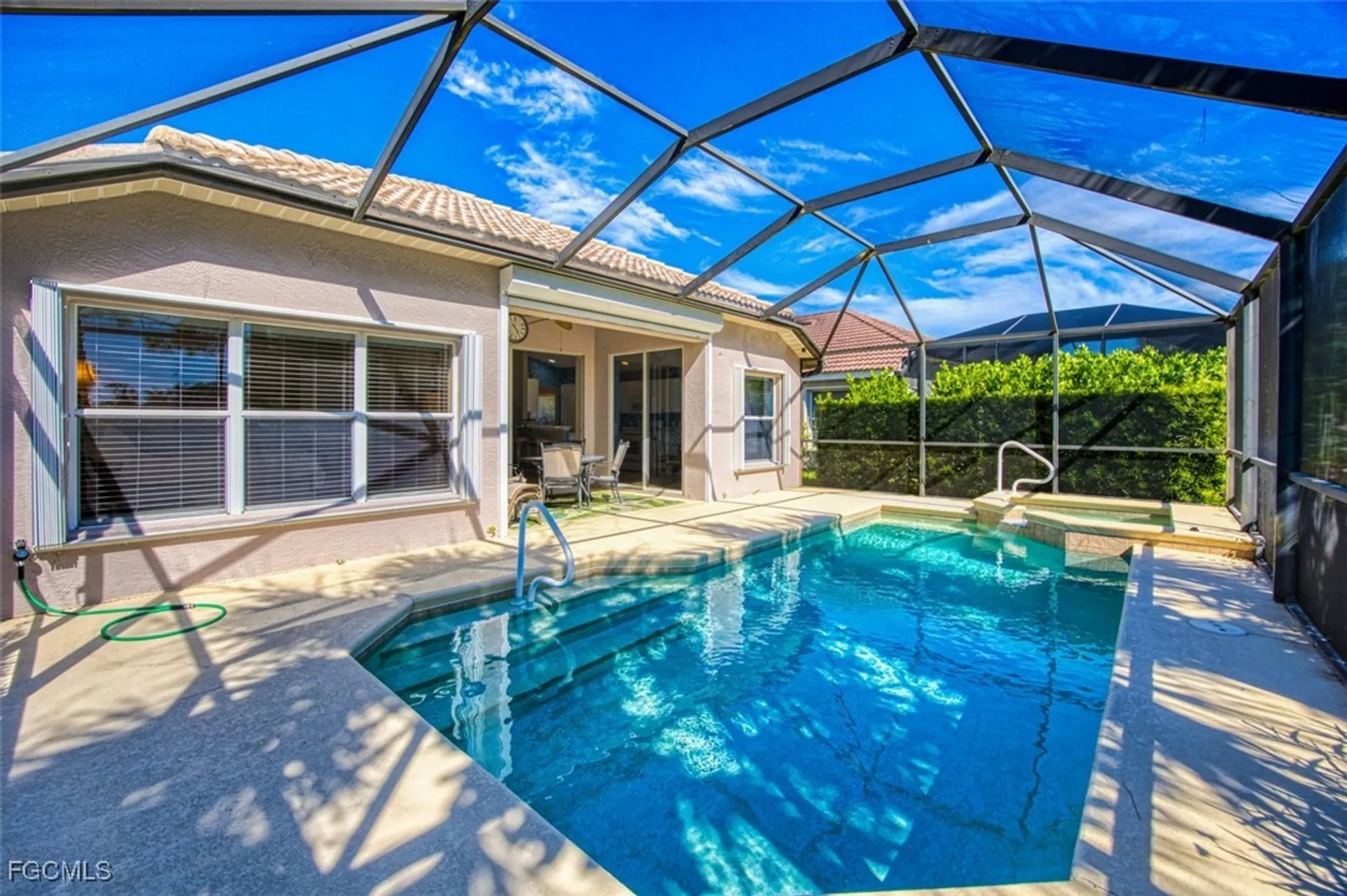 Property Slideshow image 23 of 50 | 10053 oakhurst way, Fort Myers, FL, 33913