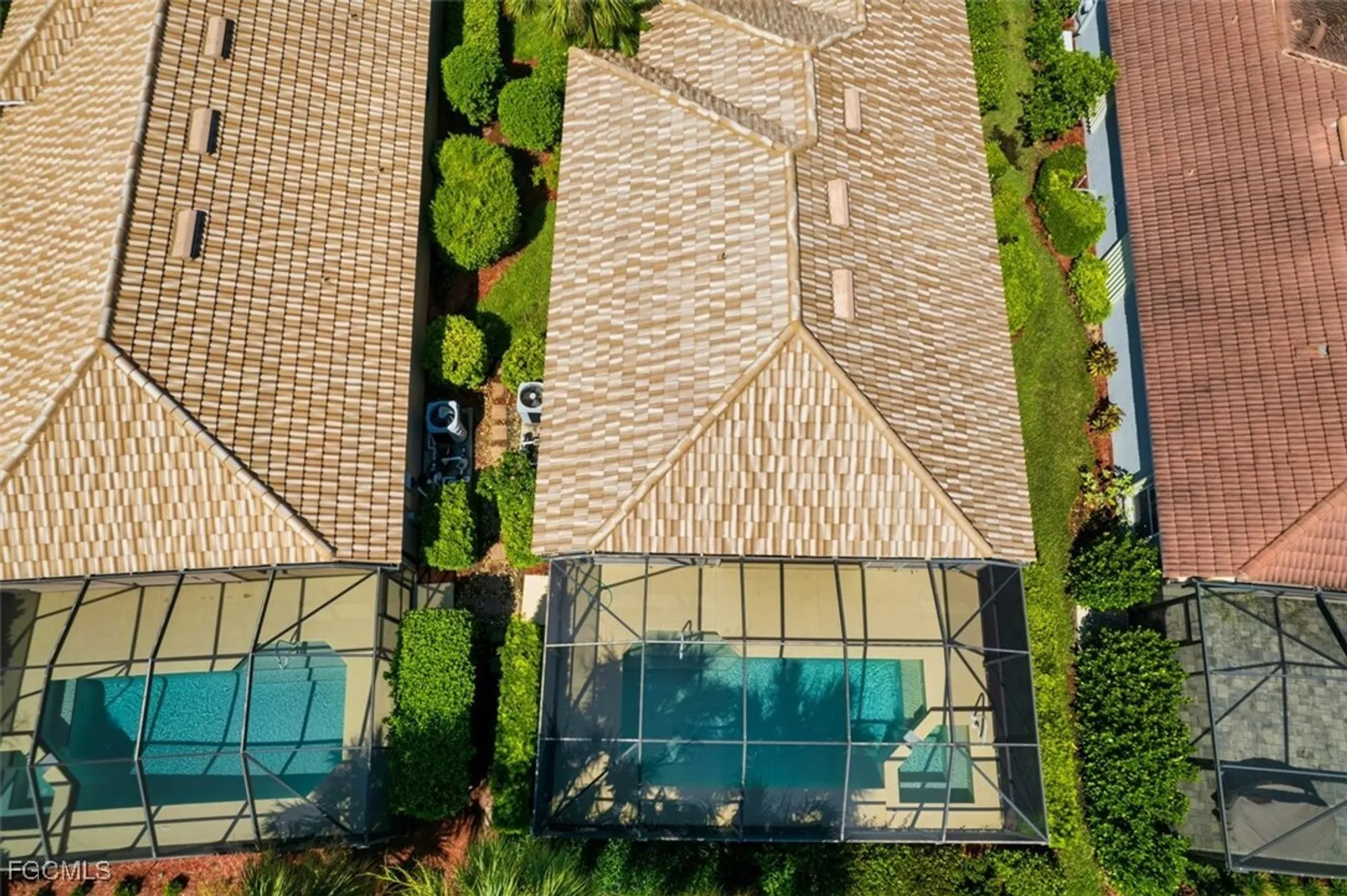 Property Slideshow image 5 of 50 | 10053 oakhurst way, Fort Myers, FL, 33913