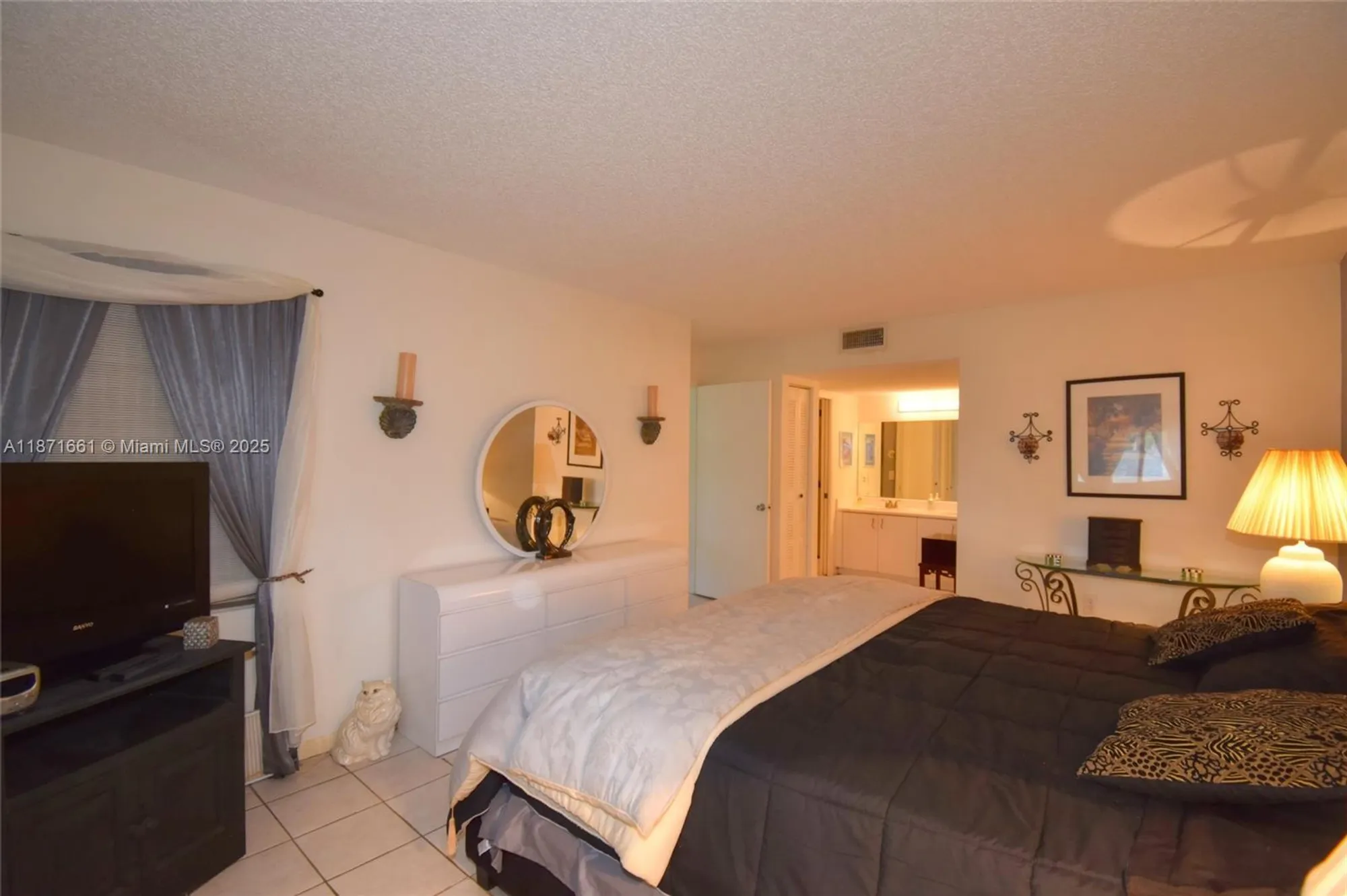 Property Slideshow image 18 of 25 | 13455 sw 16th ct f114, Pembroke Pines, FL, 33027