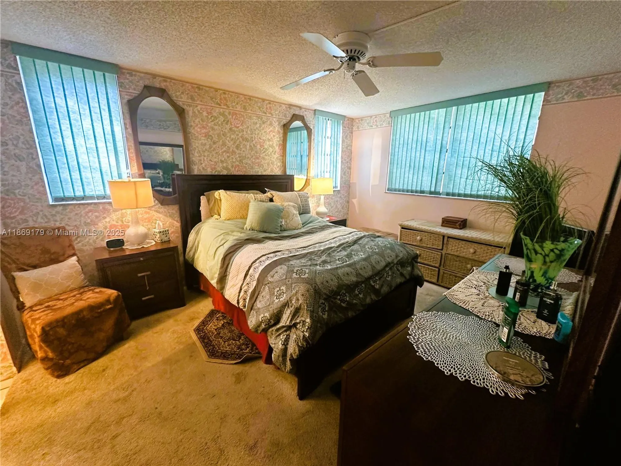 Property Slideshow image 18 of 34 | 1100 colony point cir 215, Pembroke Pines, FL, 33026