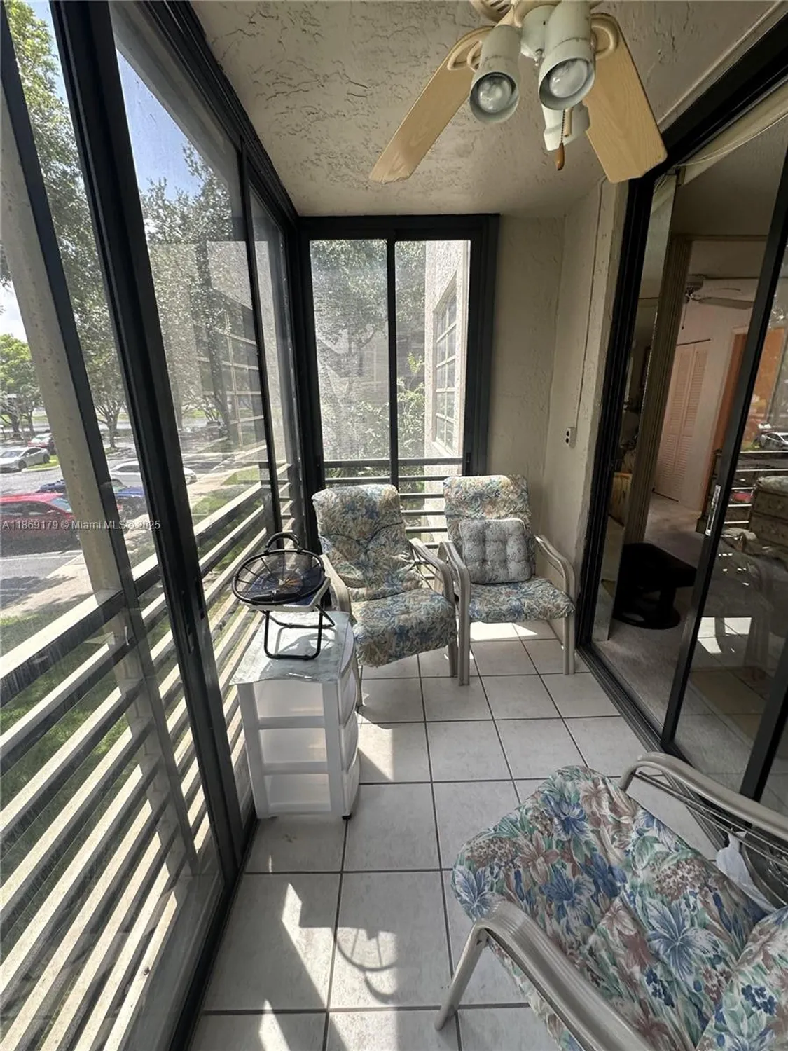 Property Slideshow image 5 of 34 | 1100 colony point cir 215, Pembroke Pines, FL, 33026