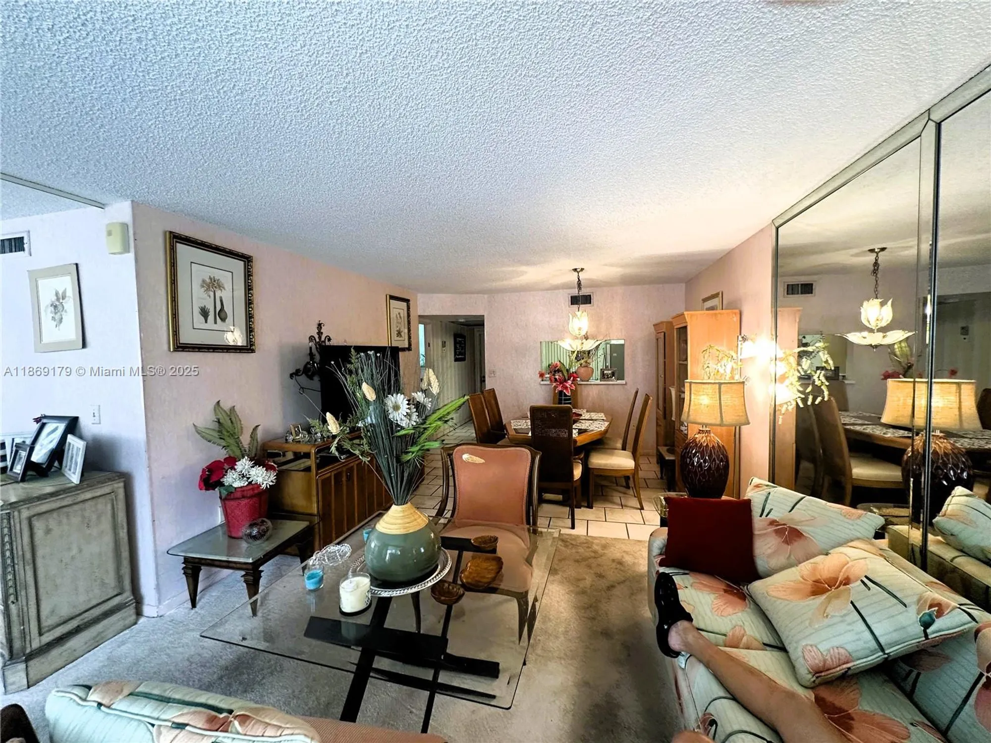 Property Slideshow image 8 of 34 | 1100 colony point cir 215, Pembroke Pines, FL, 33026