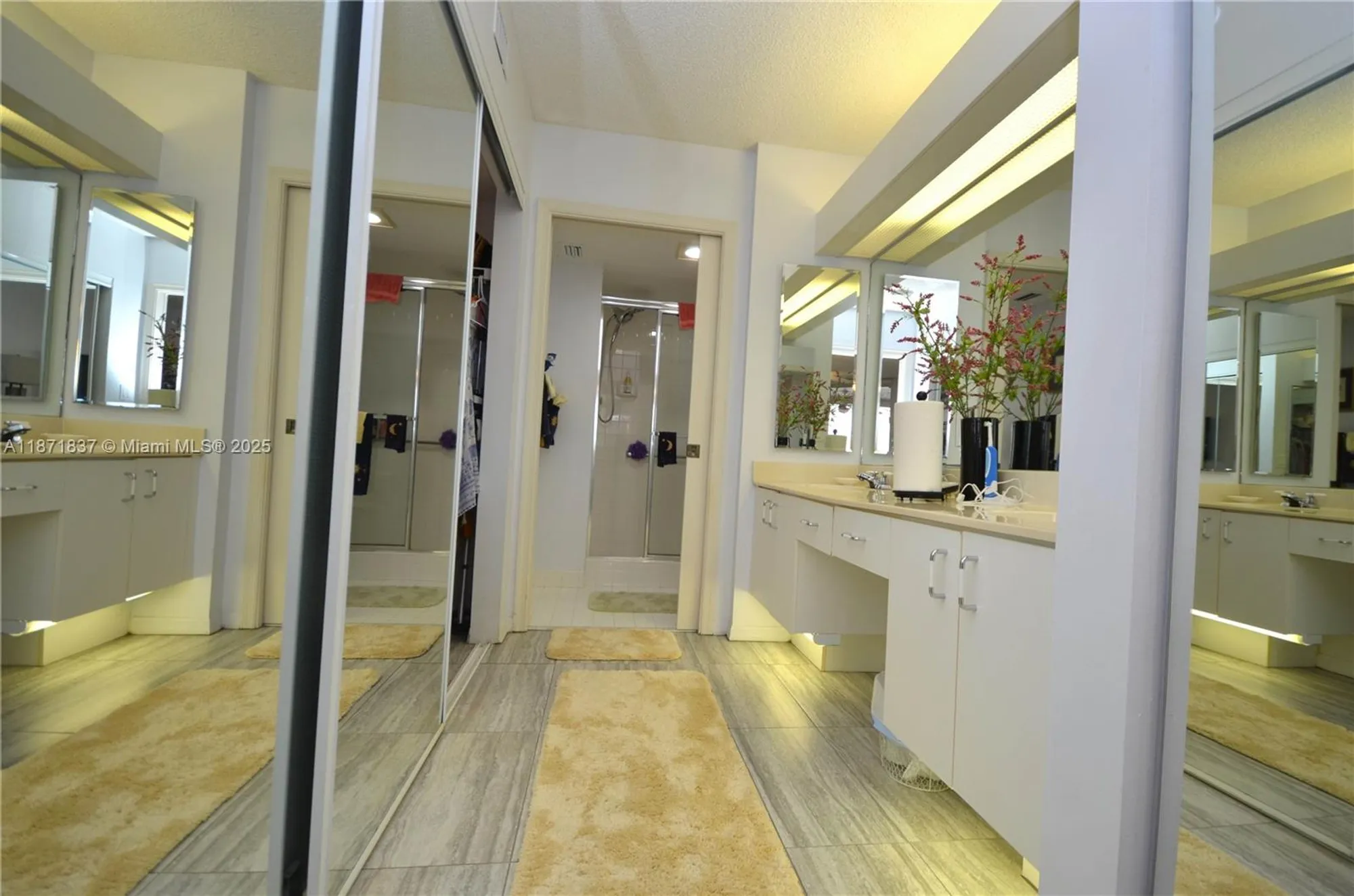 Property Slideshow image 16 of 42 | 7730 granville dr # 202, Tamarac, FL, 33321