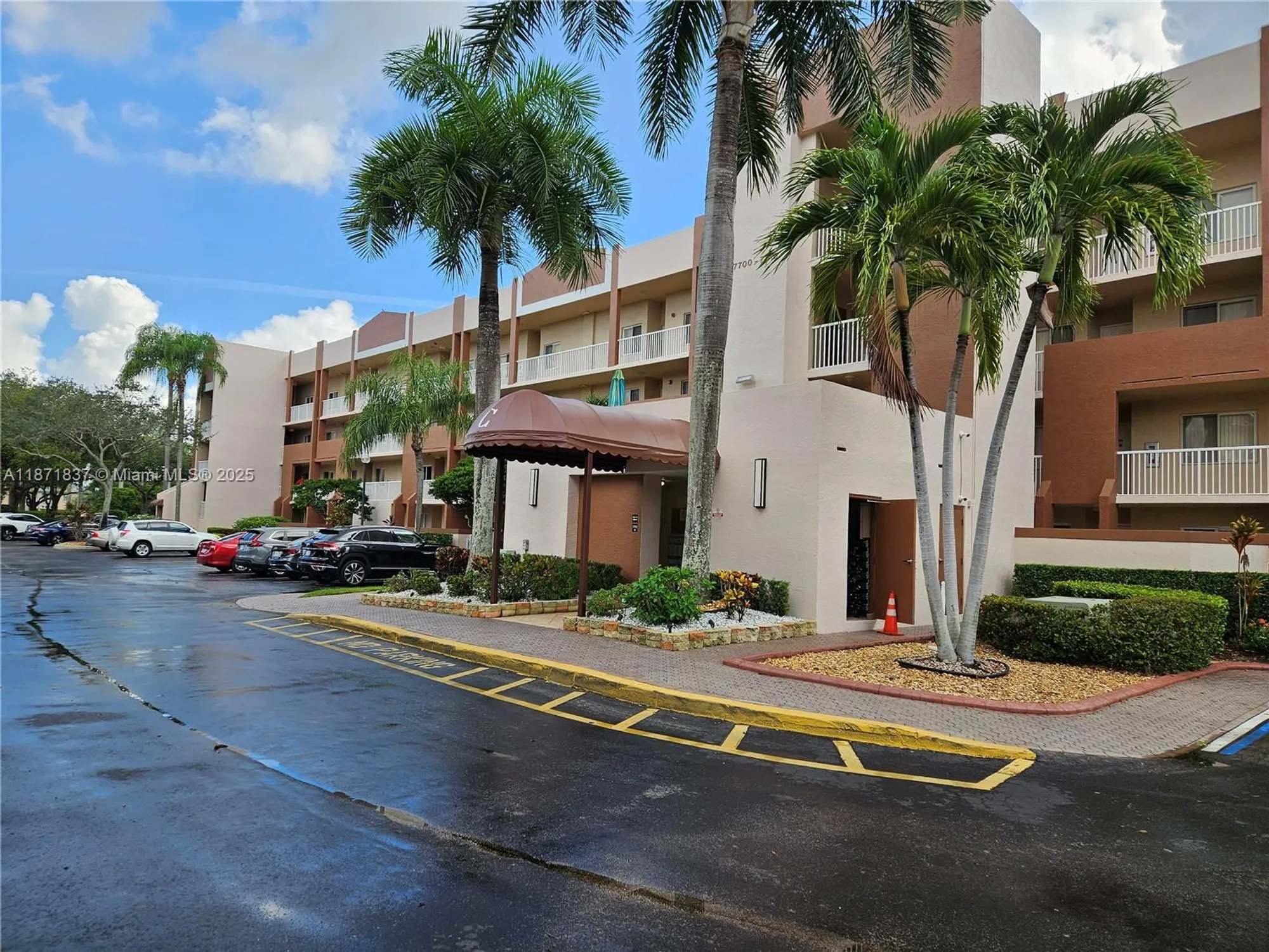 Property Slideshow image 1 of 42 | 7730 granville dr # 202, Tamarac, FL, 33321