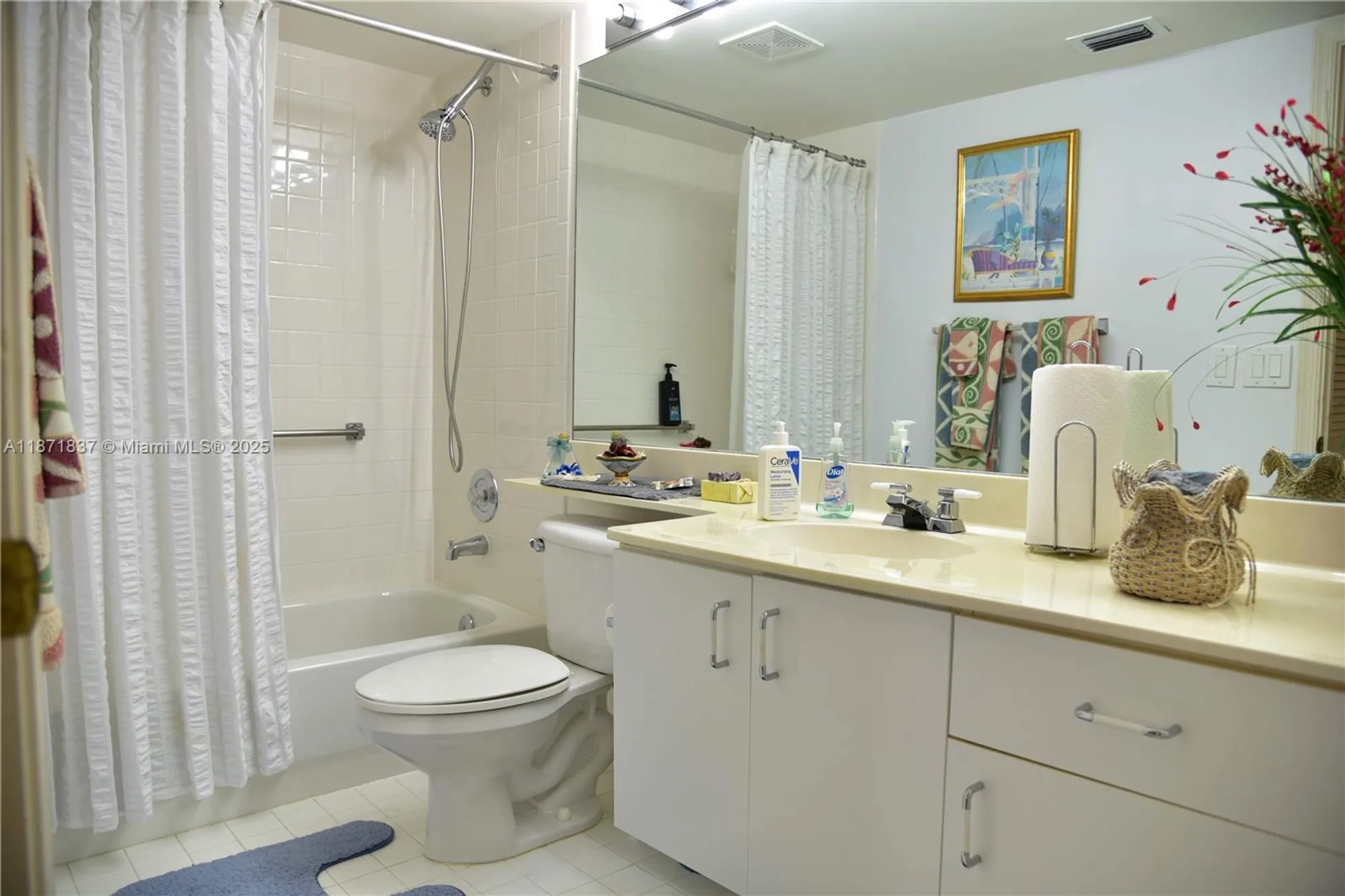 Property Slideshow image 25 of 42 | 7730 granville dr # 202, Tamarac, FL, 33321