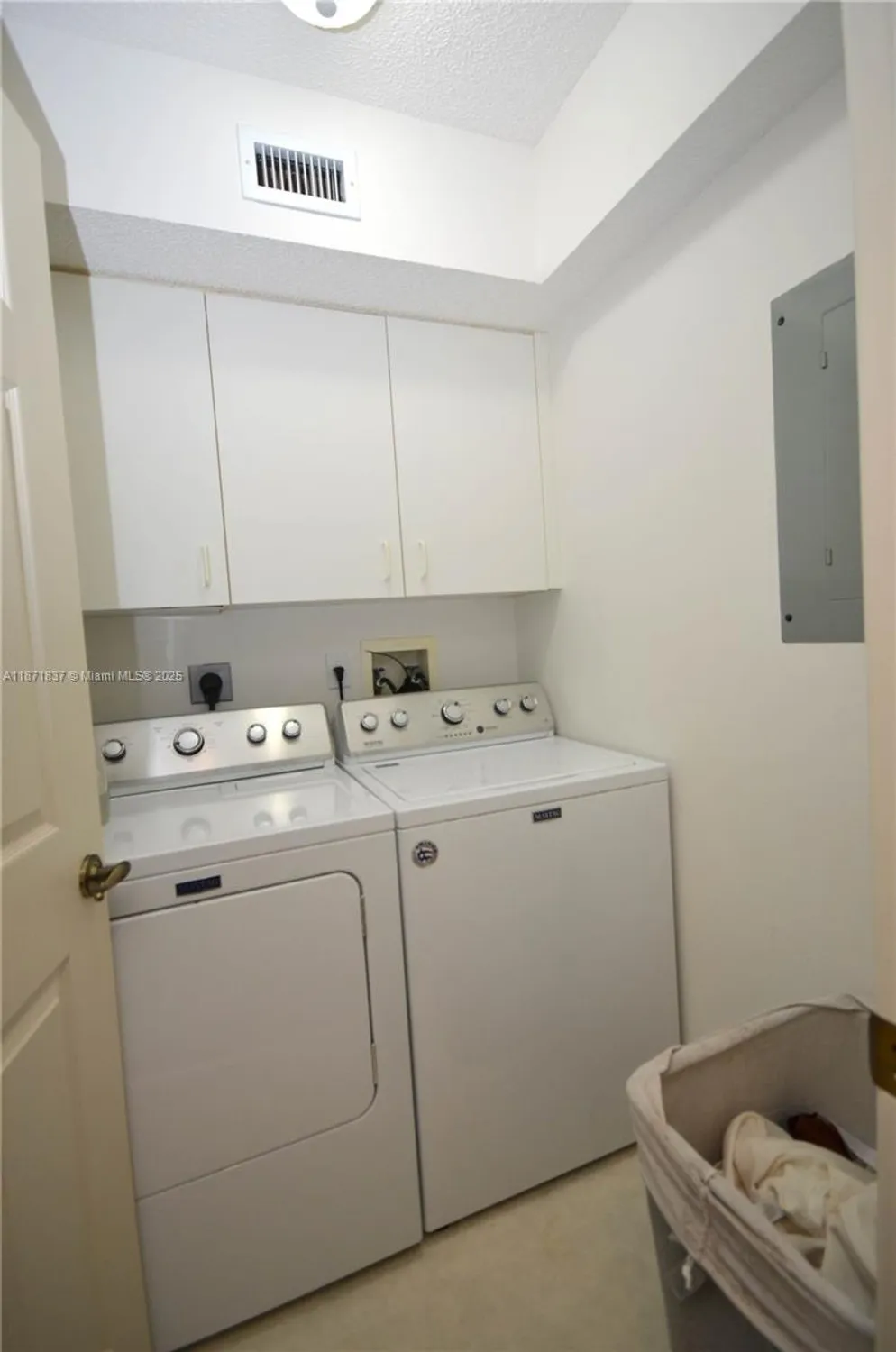 Property Slideshow image 28 of 42 | 7730 granville dr # 202, Tamarac, FL, 33321