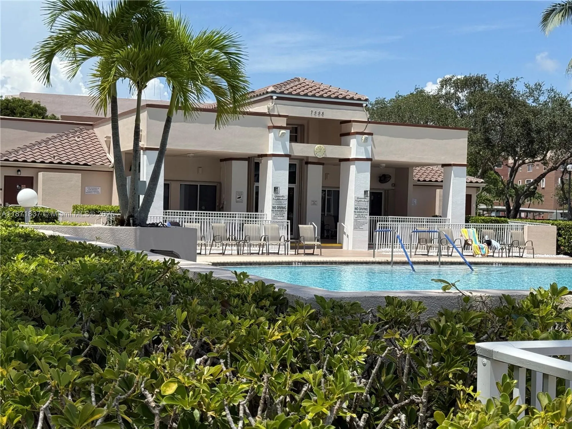 Property Slideshow image 39 of 42 | 7730 granville dr # 202, Tamarac, FL, 33321